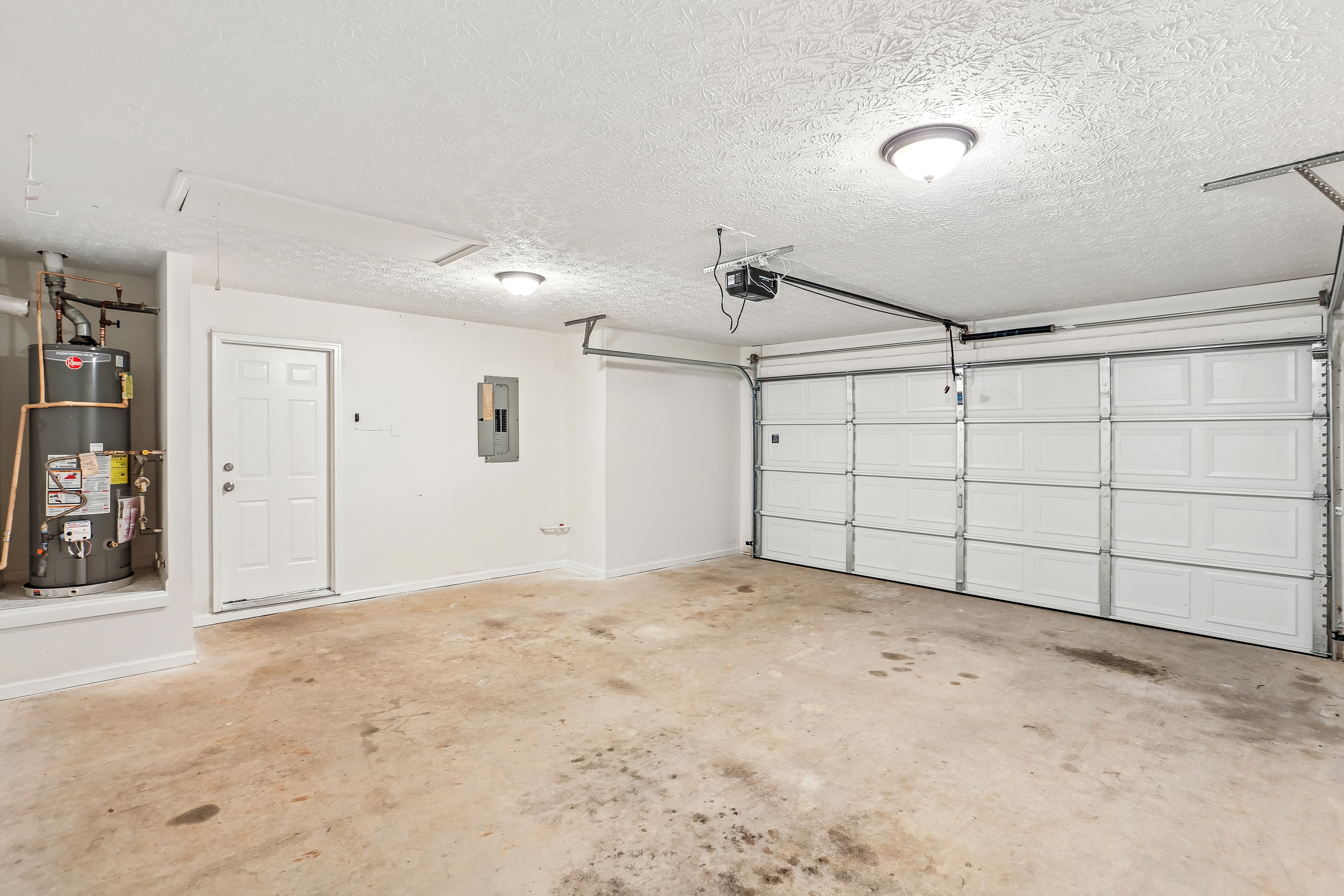 Photo 37 of 47 of 5511 Pond Mill Ct, Flowery Branch, GA