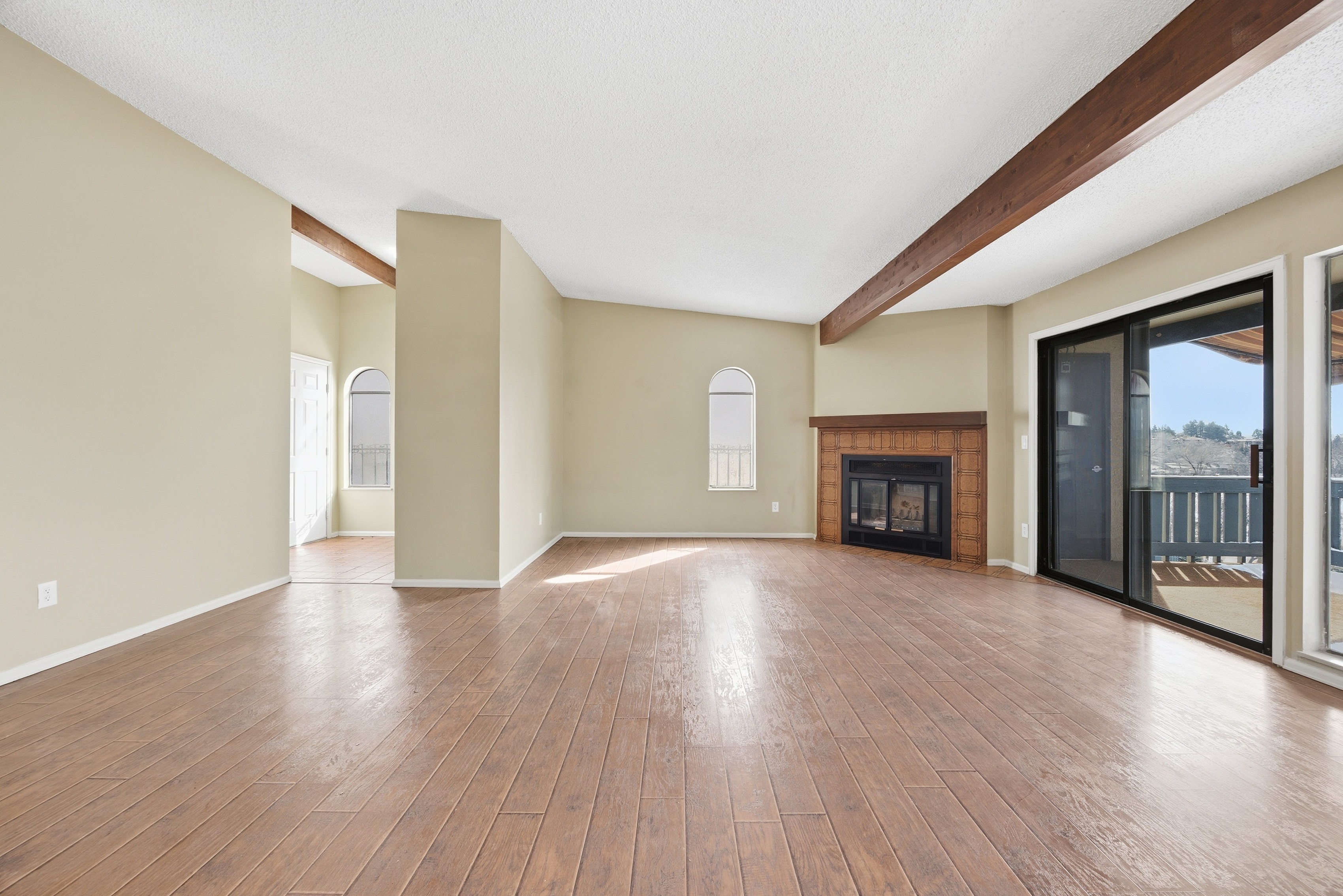 Photo 9 of 32 of 930 Fontmore Rd, Colorado Springs, CO