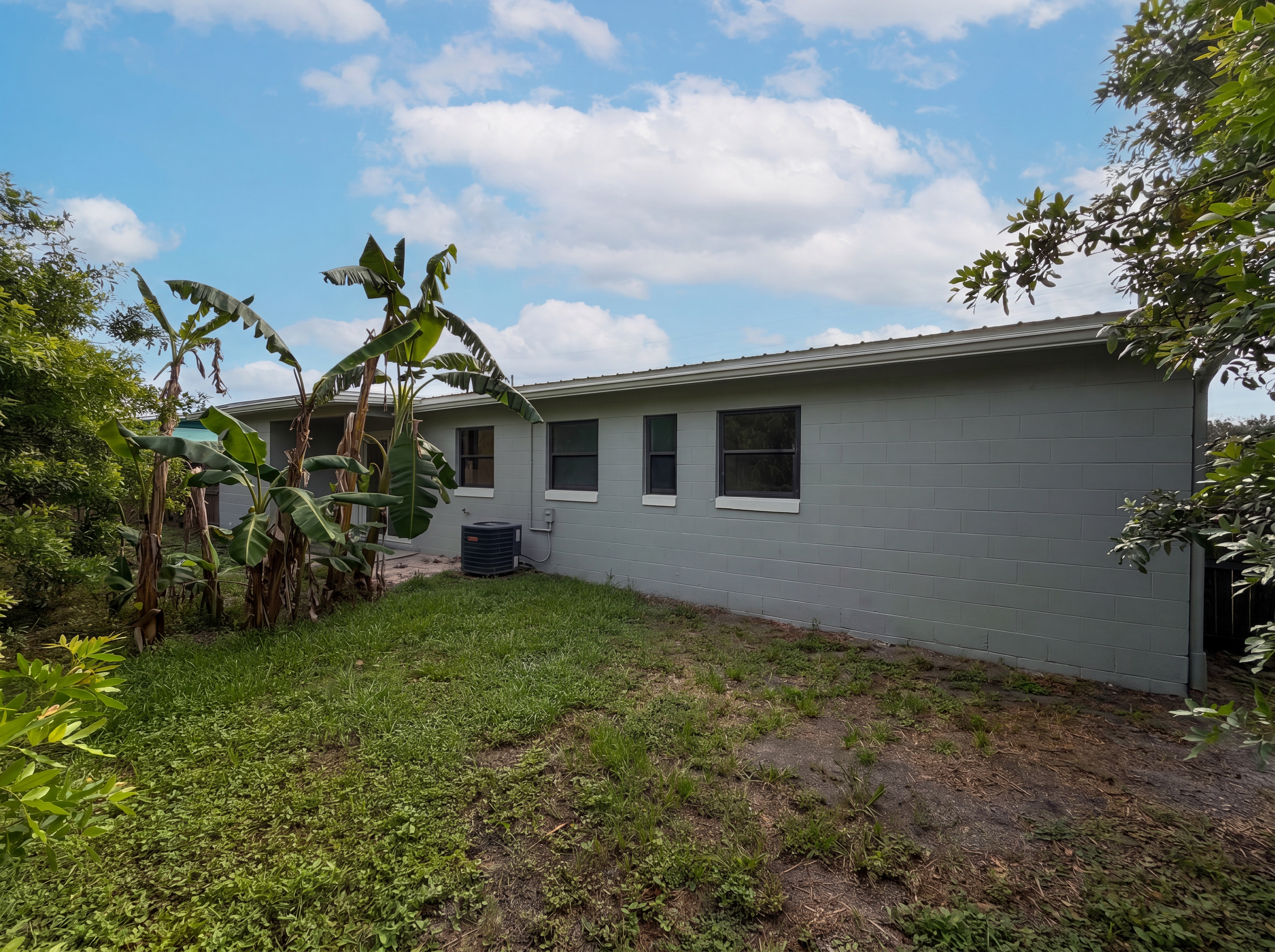 Photo 6 of 26 of 2535 Stratford Dr, Cocoa, FL