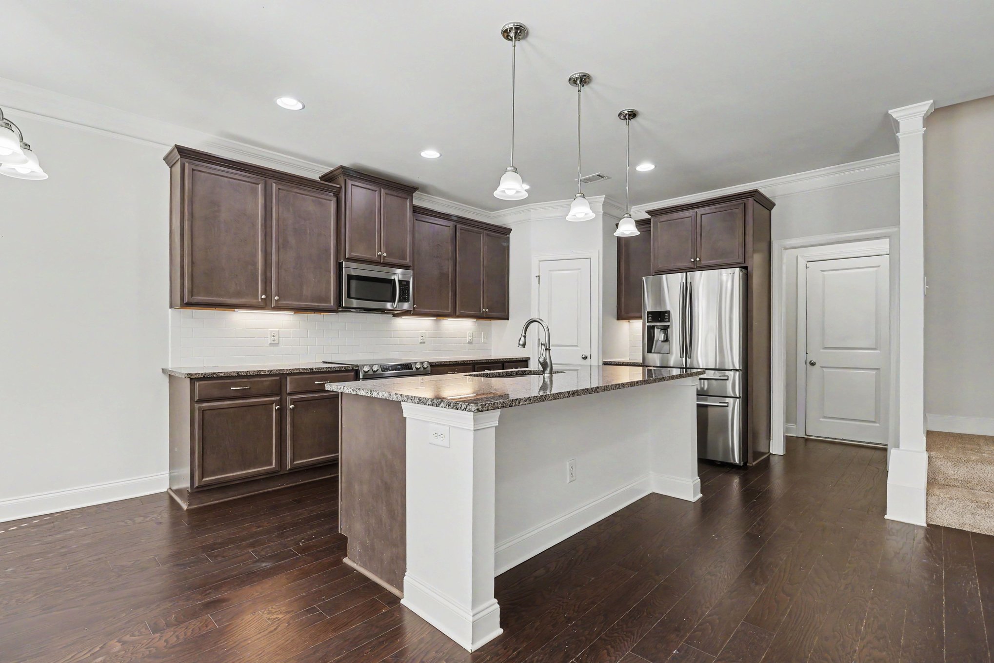 Photo 2 of 19 of 99 Glen Oaks Dr, Dawsonville, GA