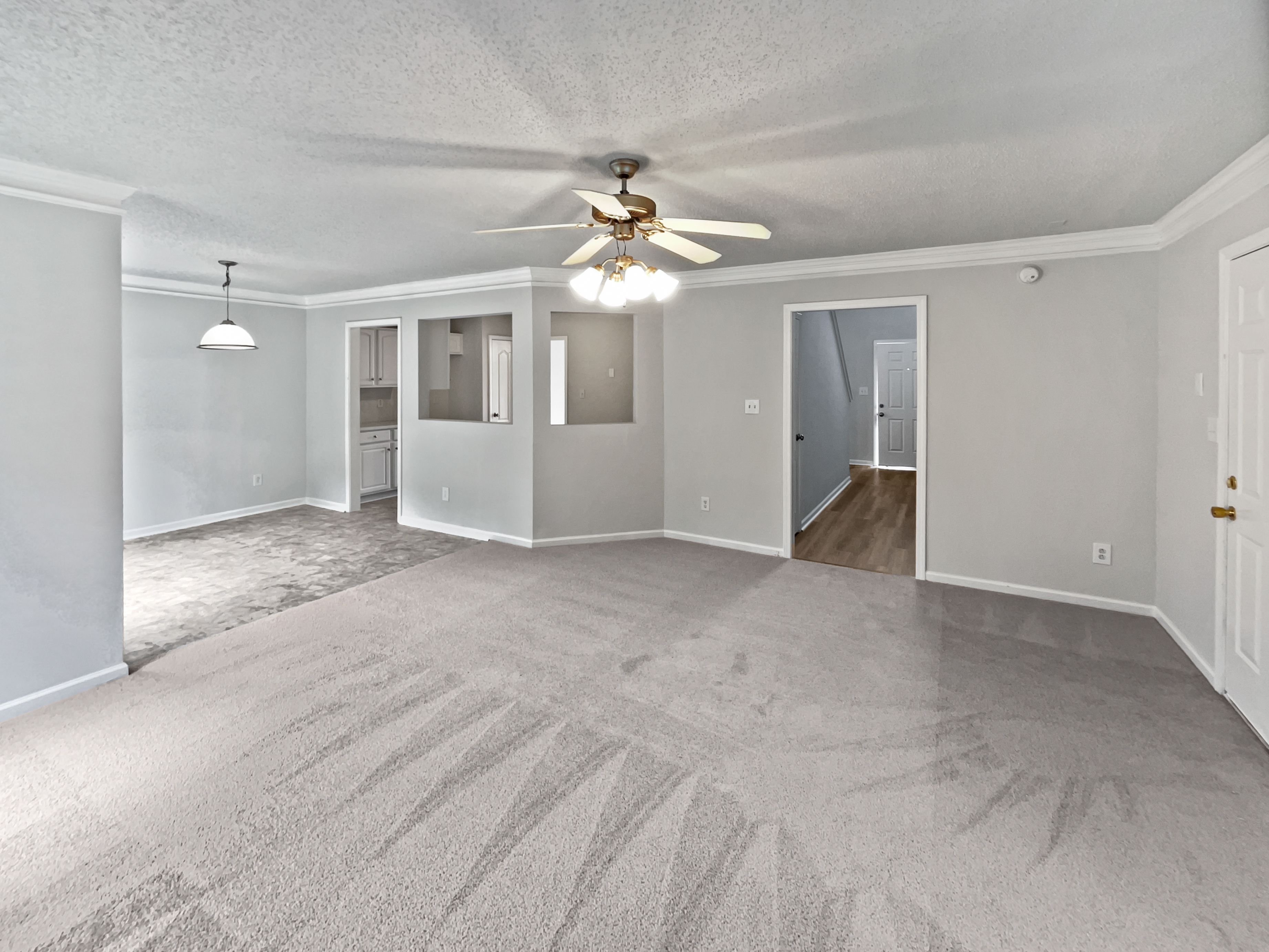 Photo 3 of 23 of 752 Raindrops Rd, Gastonia, NC