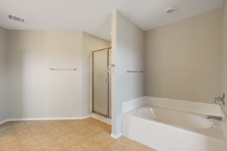 Photo 25 of 32 - 712 Partridge Dr, Fort Worth, TX 76131