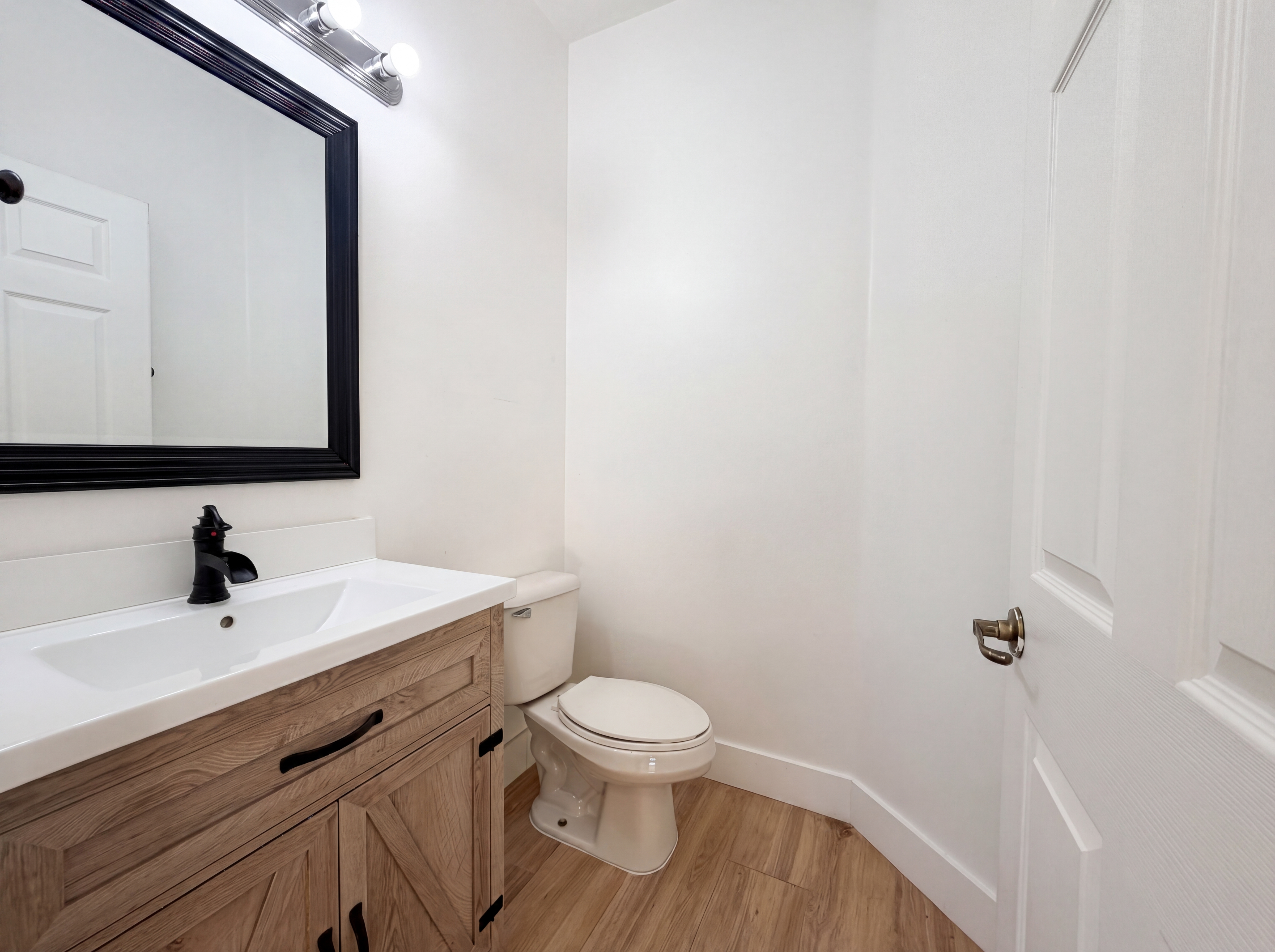 Photo 9 of 24 of 5037 SW 140th Ter, Miramar, FL