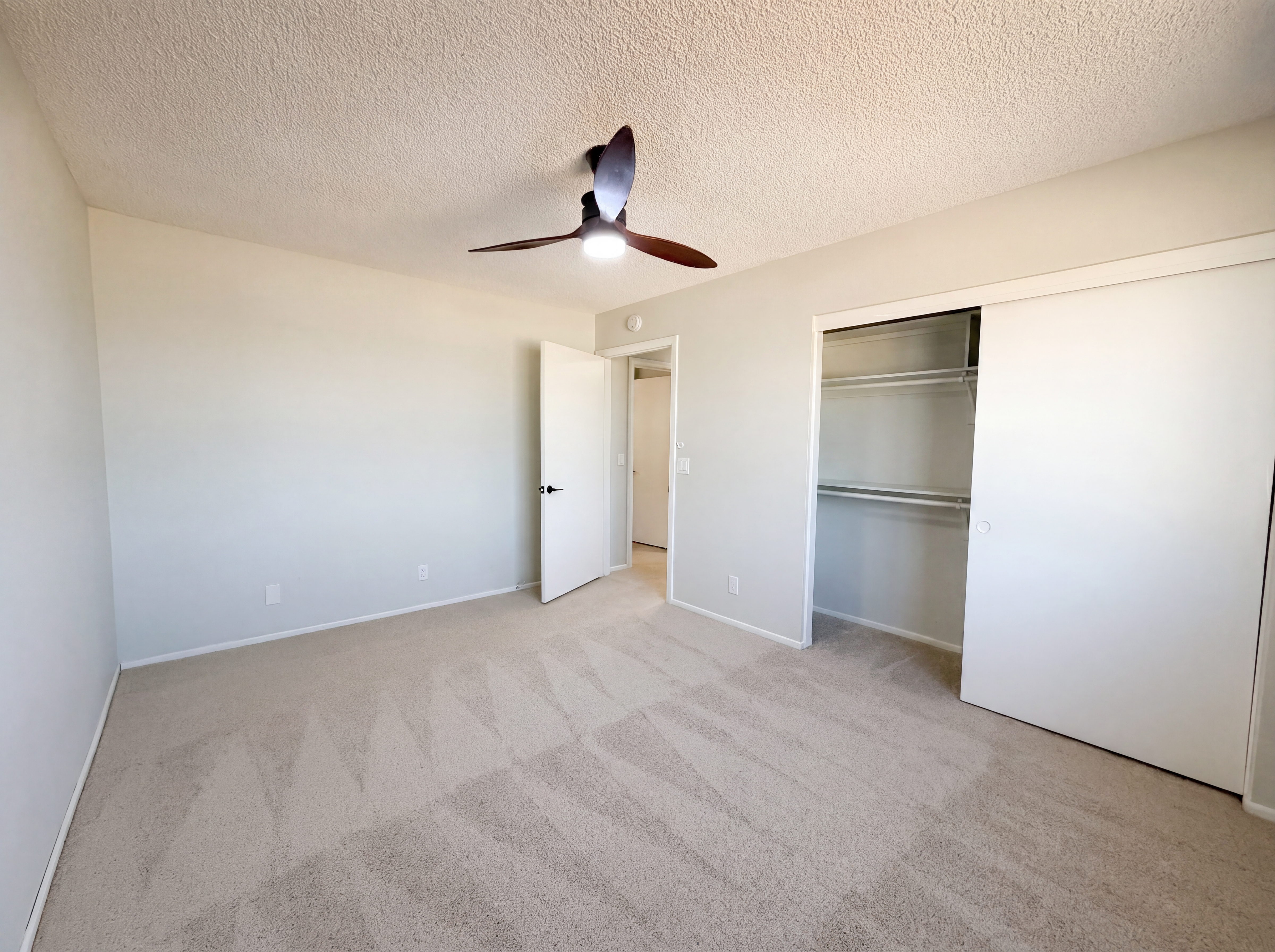Photo 15 of 29 of 15852 Mandan Rd, Apple Valley, CA
