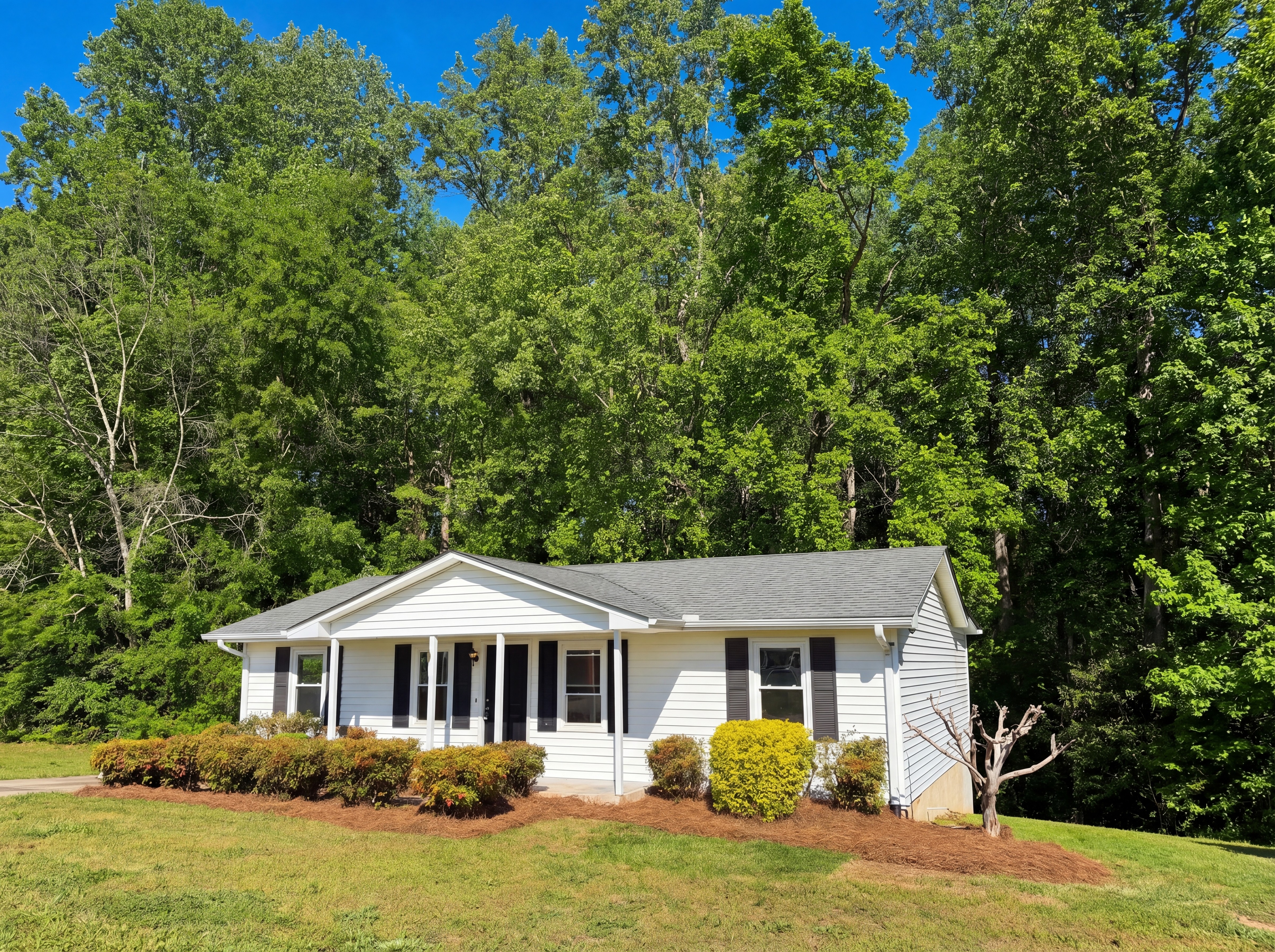 Photo 10 of 19 of 272 Wolfe Ln, Inman, SC