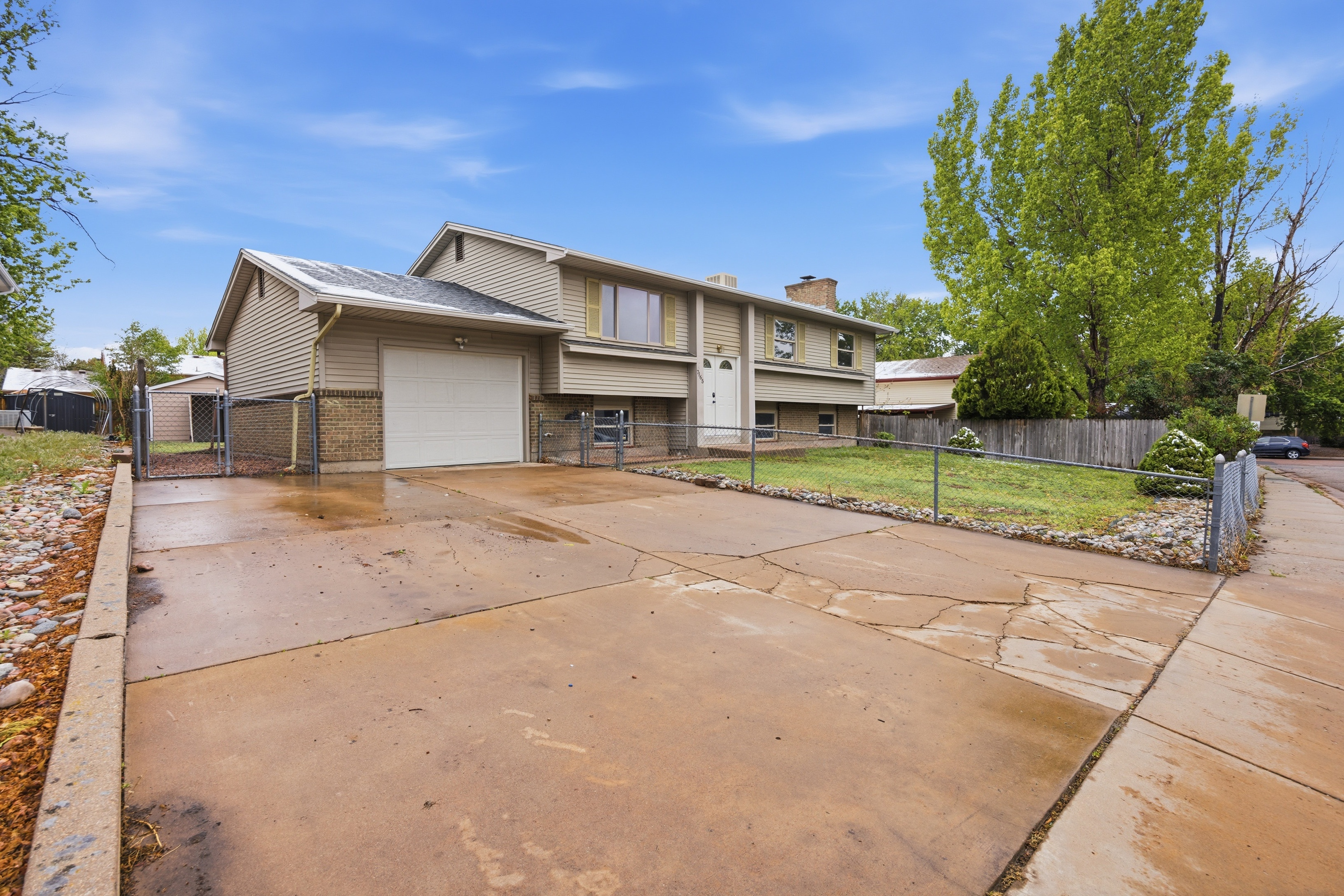 Photo 8 of 49 of 7165 Stowe Cir, Fountain, CO
