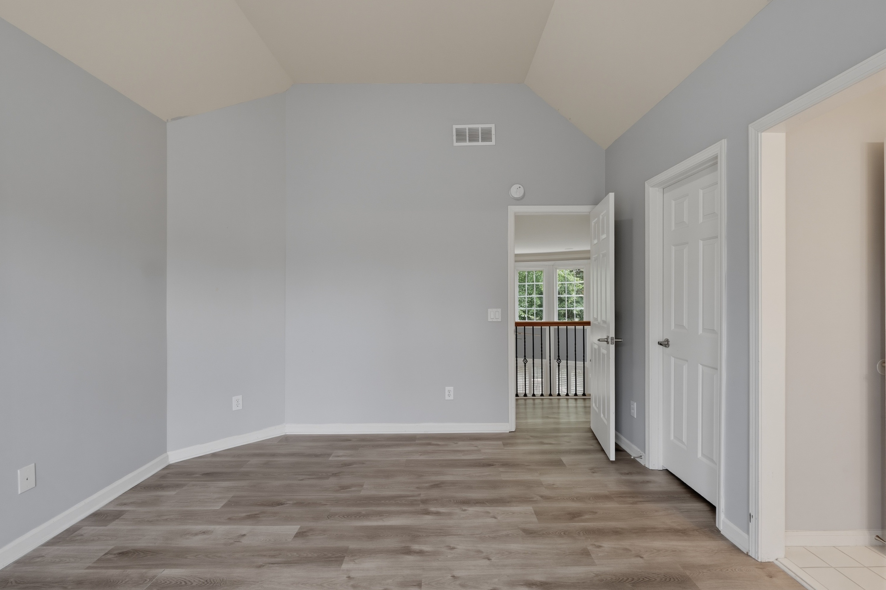 Photo 26 of 51 of 4530 Oak Brook Dr SE, Smyrna, GA
