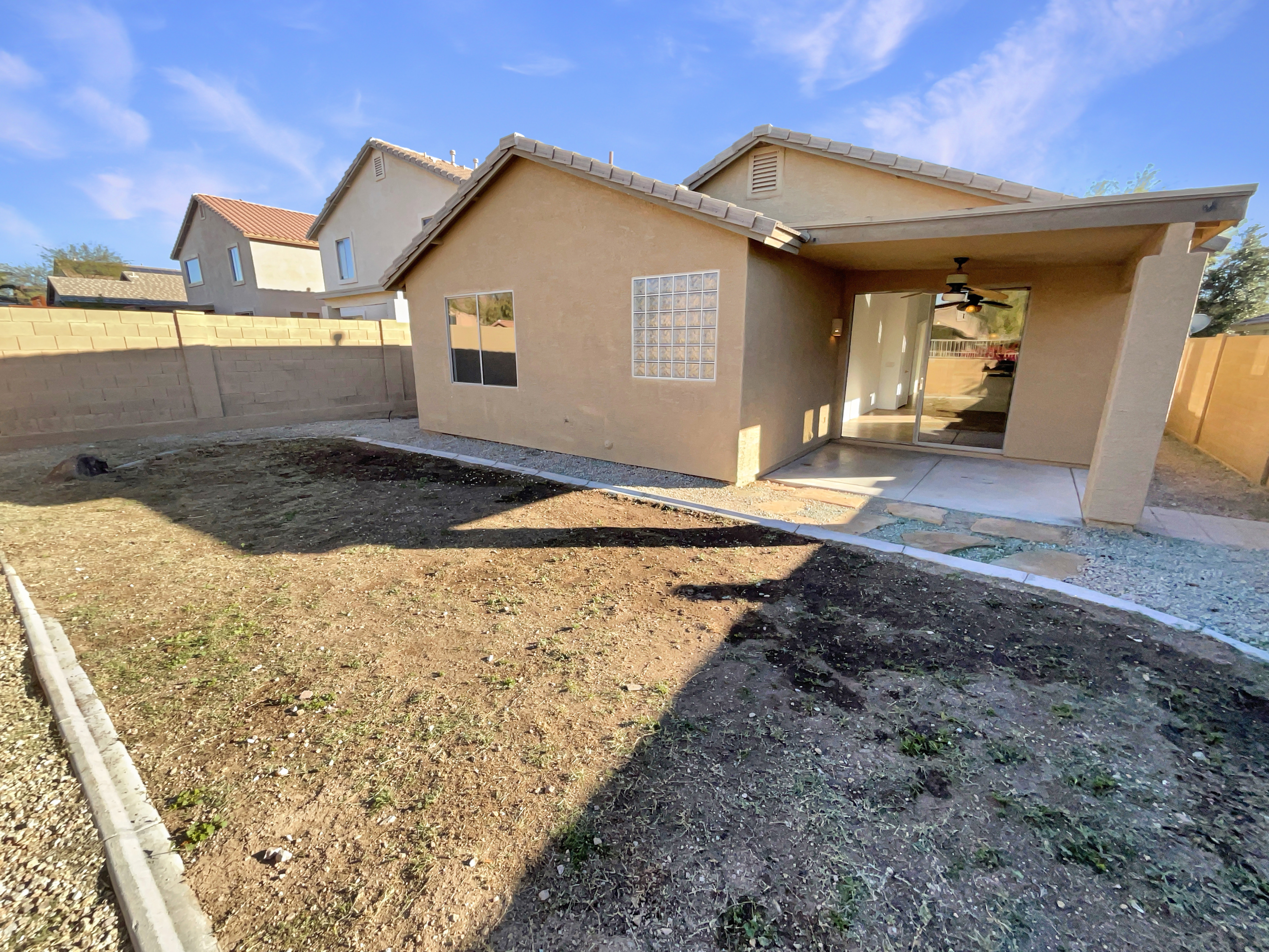 Photo 5 of 27 of 18184 W Desert Blossom Dr, Goodyear, AZ