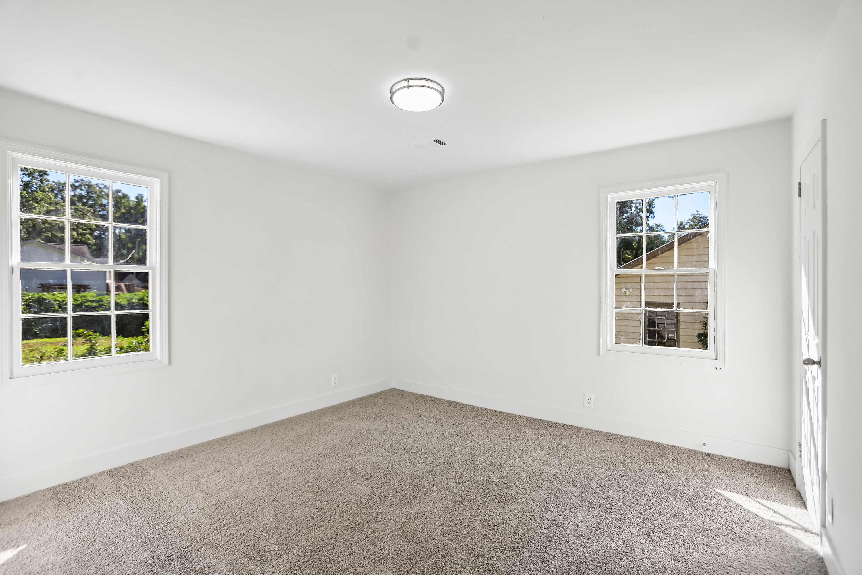 Photo 33 of 53 of 1330 Lynford Dr SW, Atlanta, GA