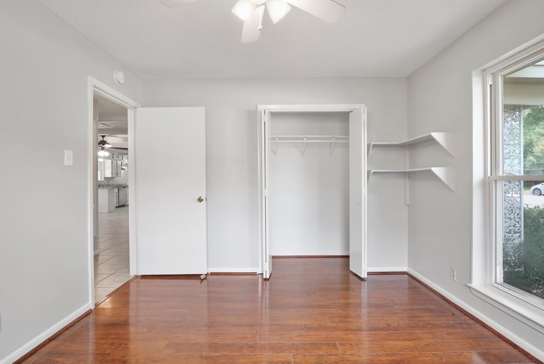 Photo 13 of 24 - 2145 Shady Grove Dr, Bedford, TX 76021