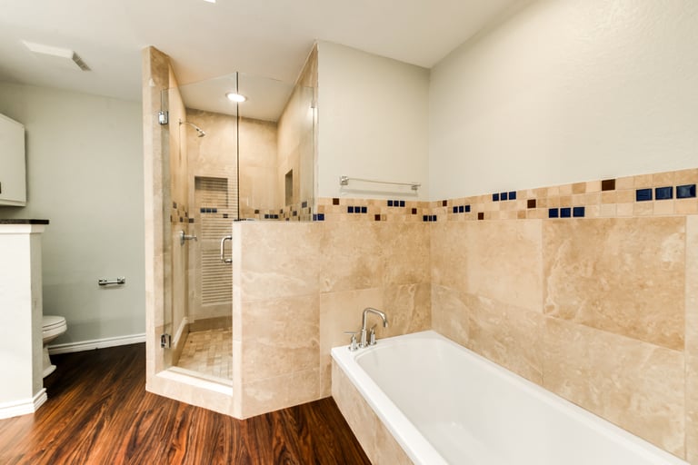 Photo 18 of 27 - 1325 Watersedge Dr, Plano, TX 75093
