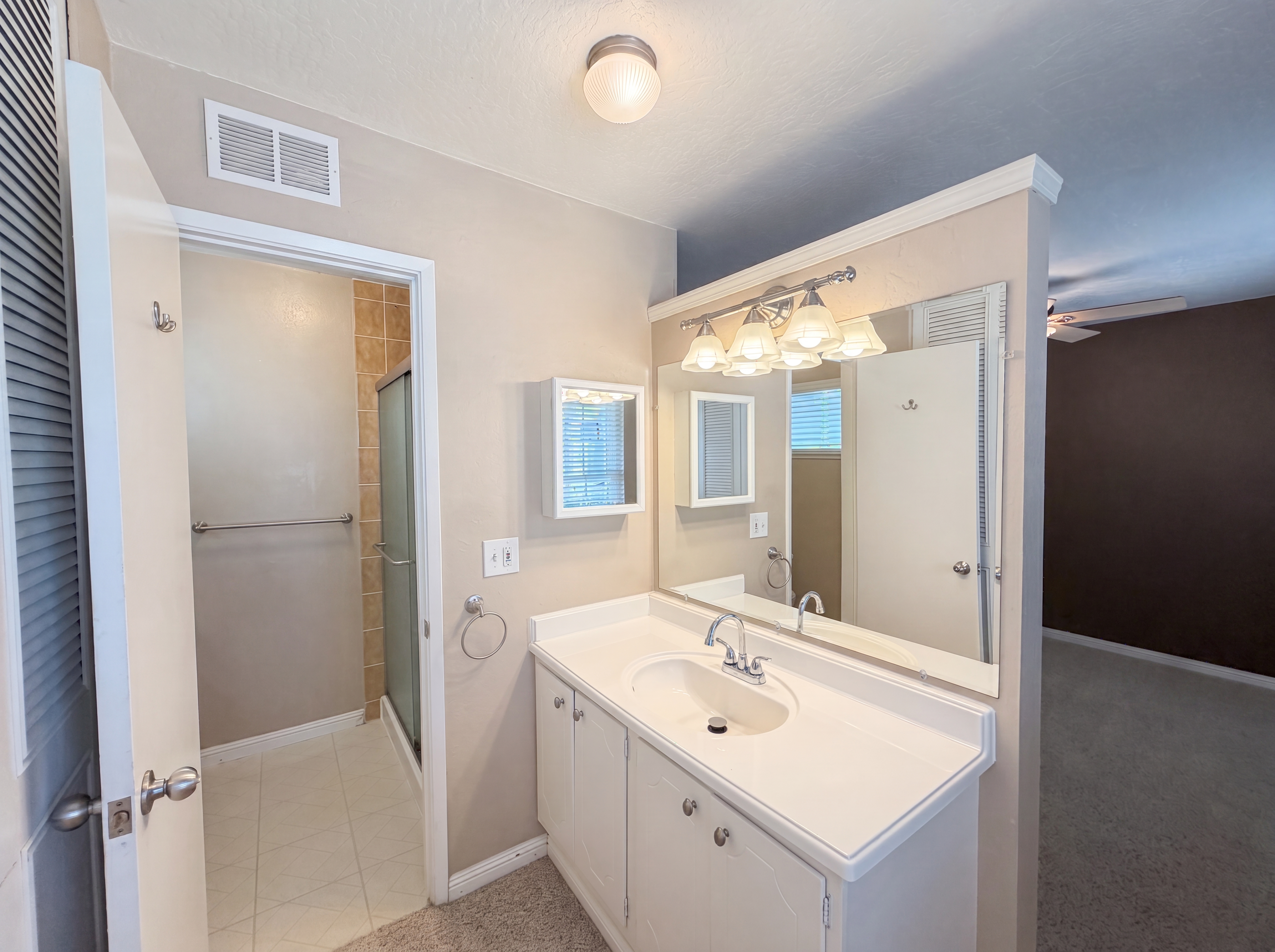 Photo 16 of 38 of 4828 Rockland Way, Fair Oaks, CA