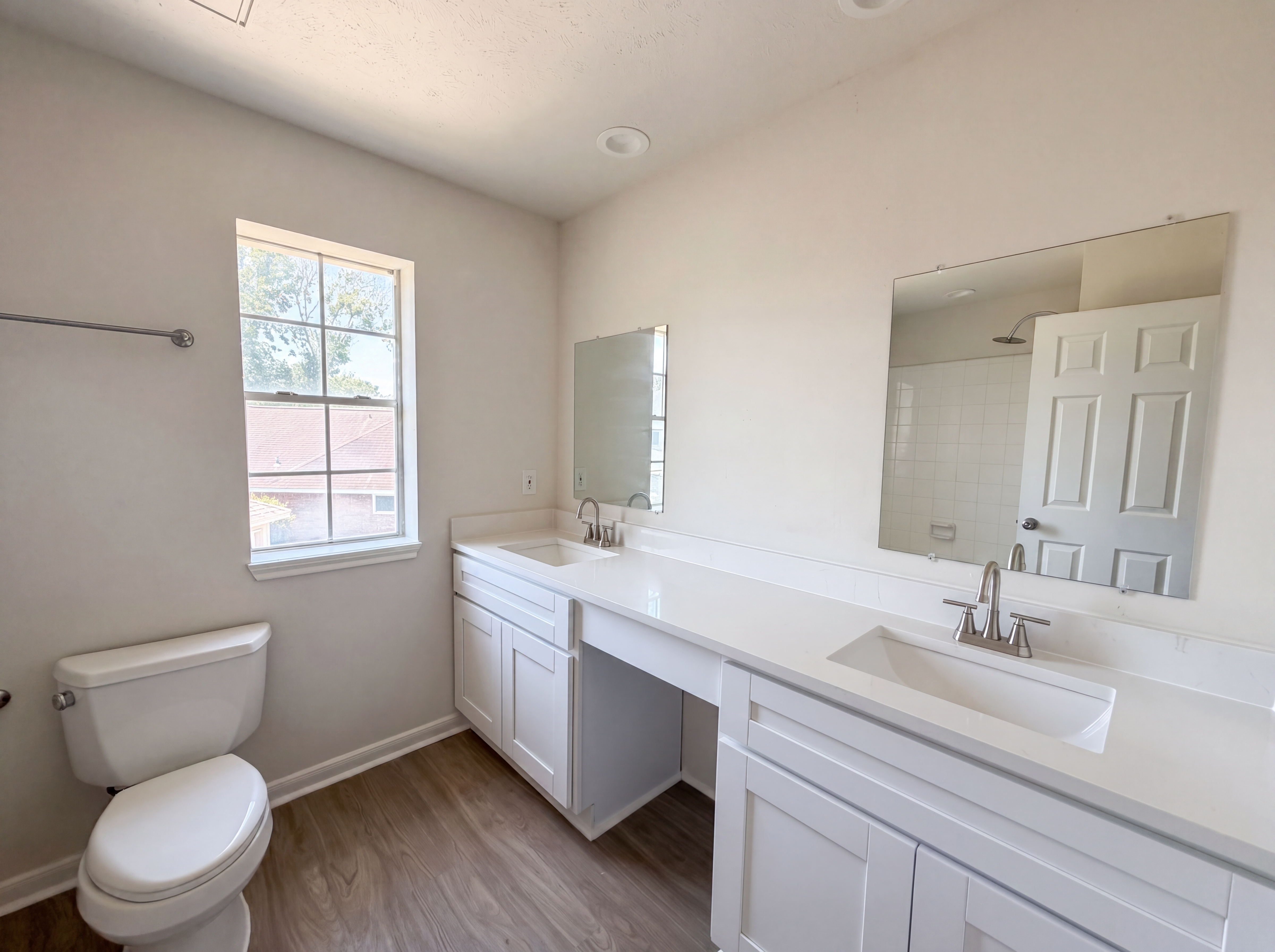 Photo 17 of 22 of 2124 Wimbleton Ct, Pearland, TX