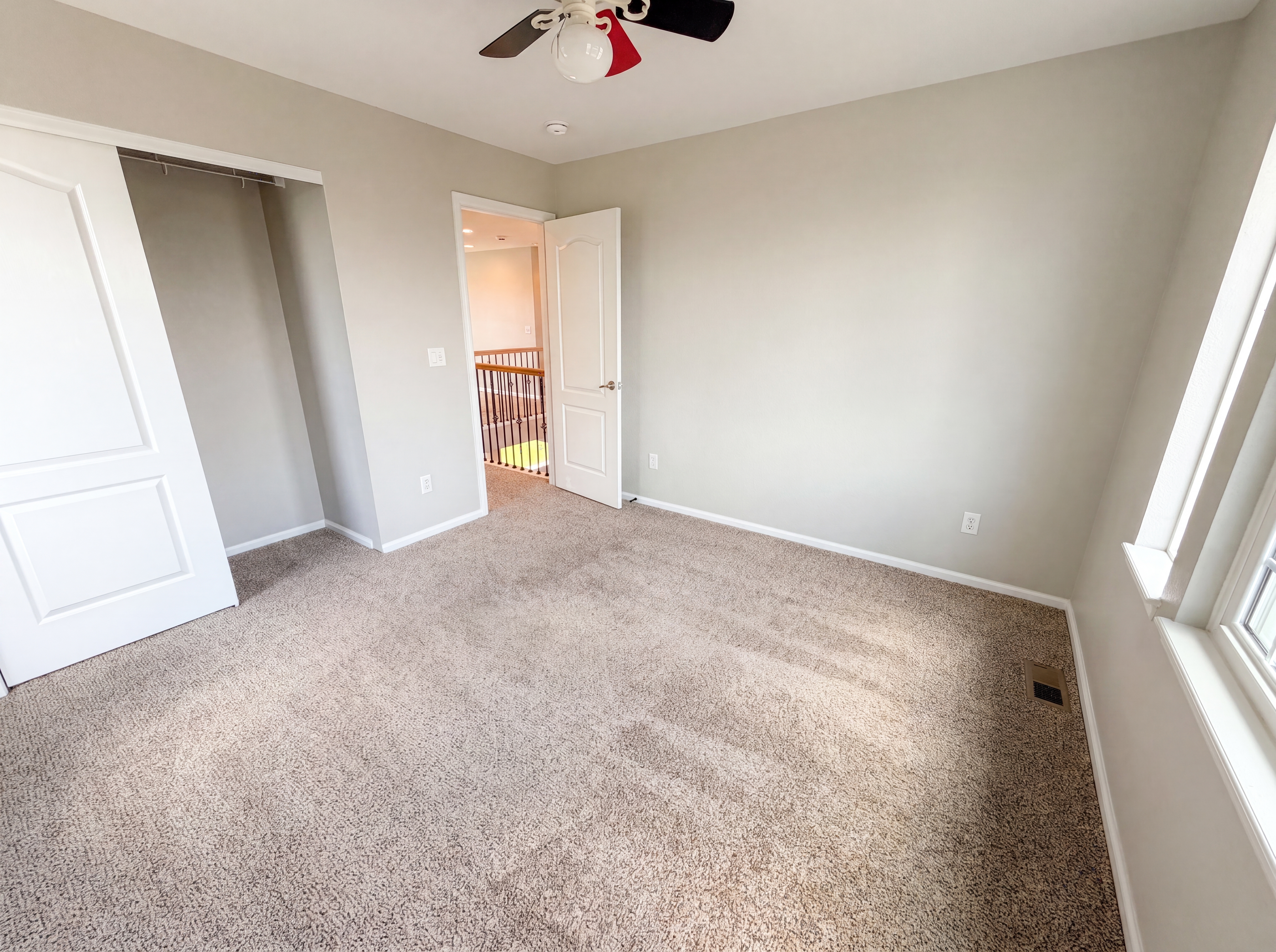 Photo 17 of 34 of 10494 Ouray St, Commerce City, CO