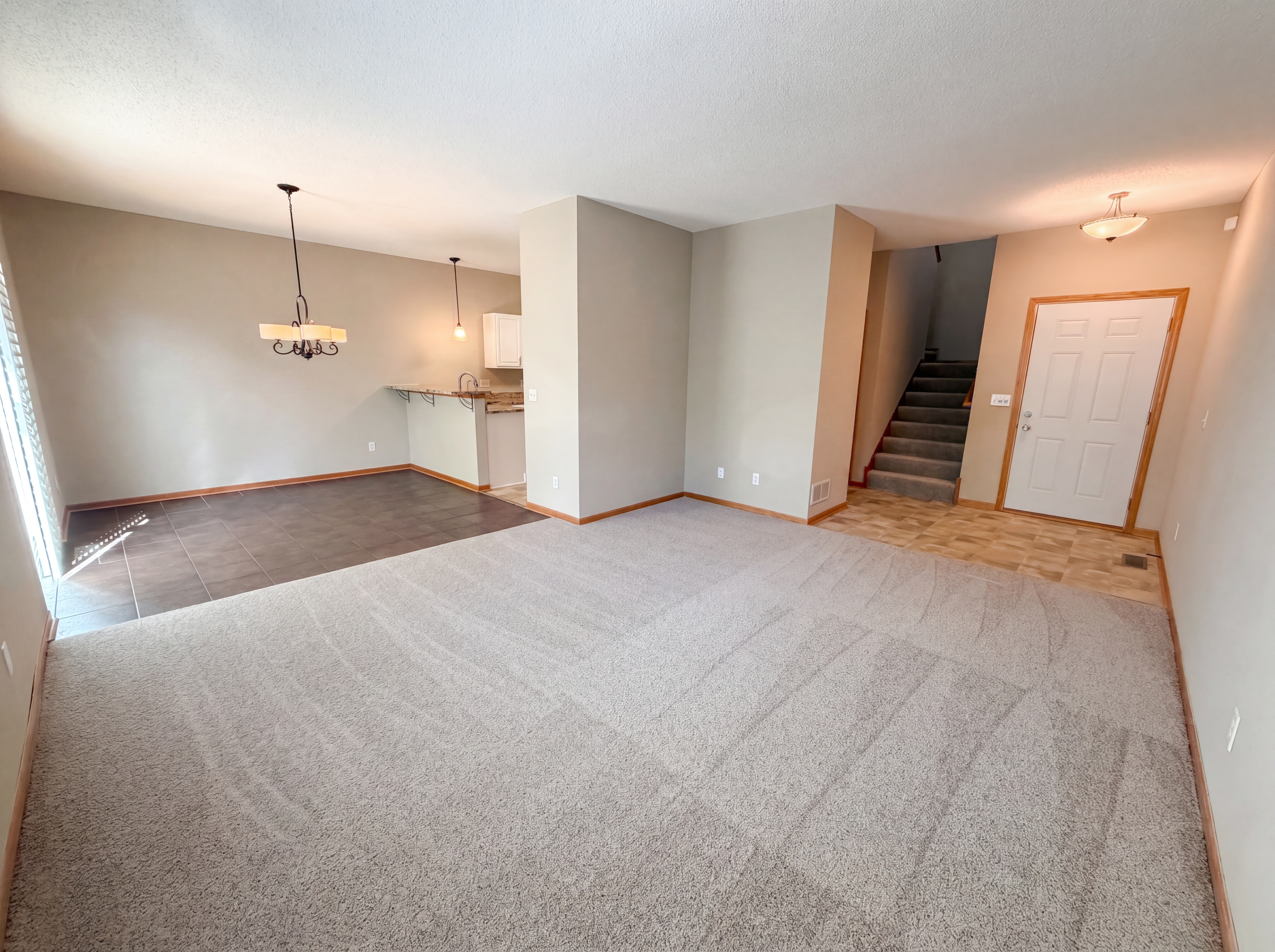 Photo 6 of 26 of 17005 78th Pl N, Maple Grove, MN