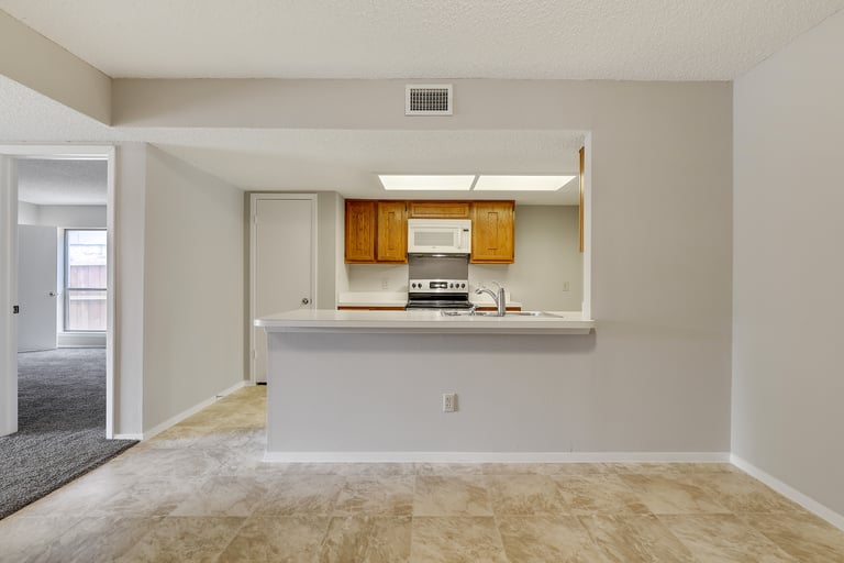 Photo 18 of 24 - 2323 Newbury Dr, Arlington, TX 76014
