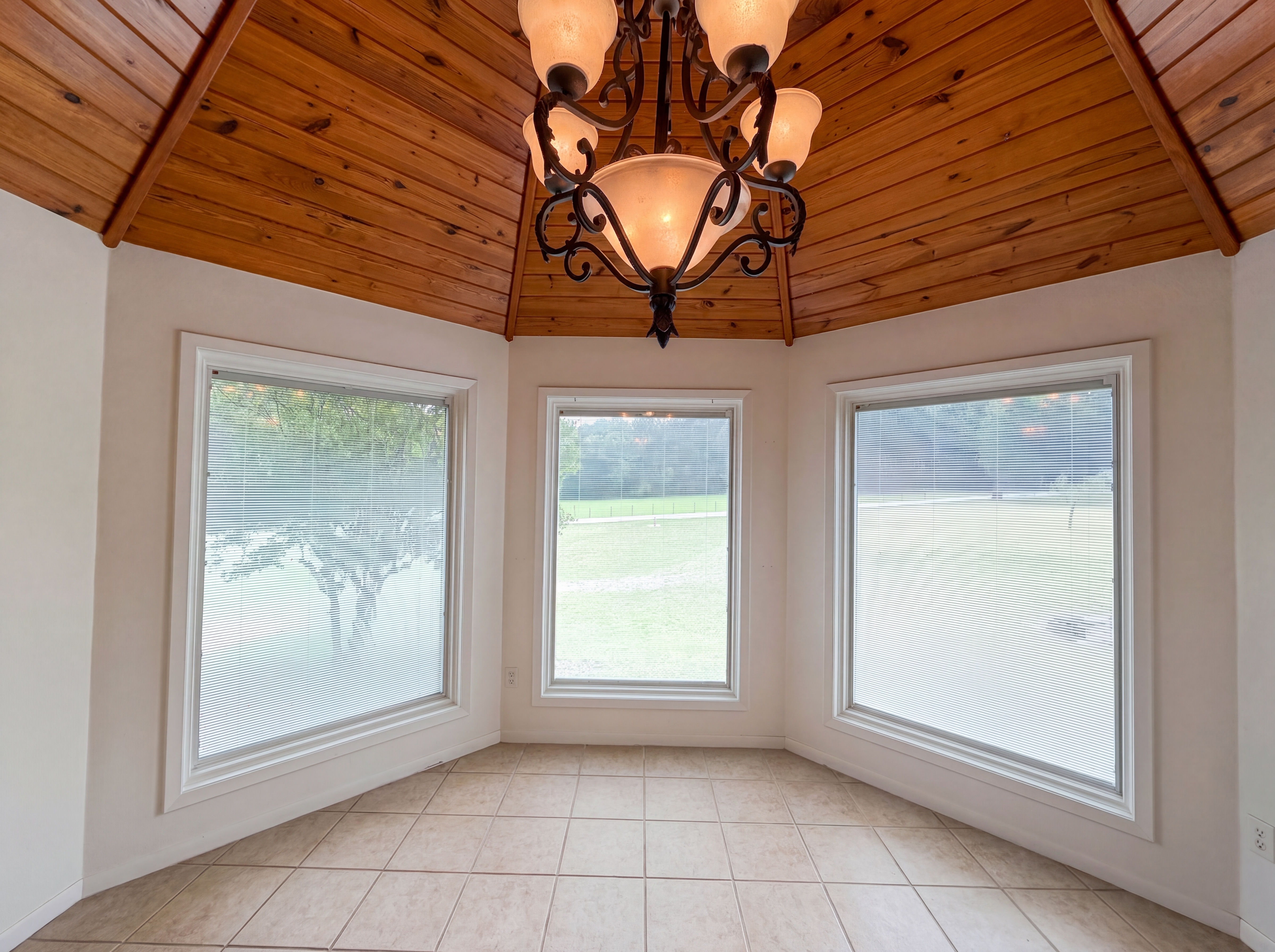 Photo 6 of 22 of 119 County Road 2620, Mineola, TX