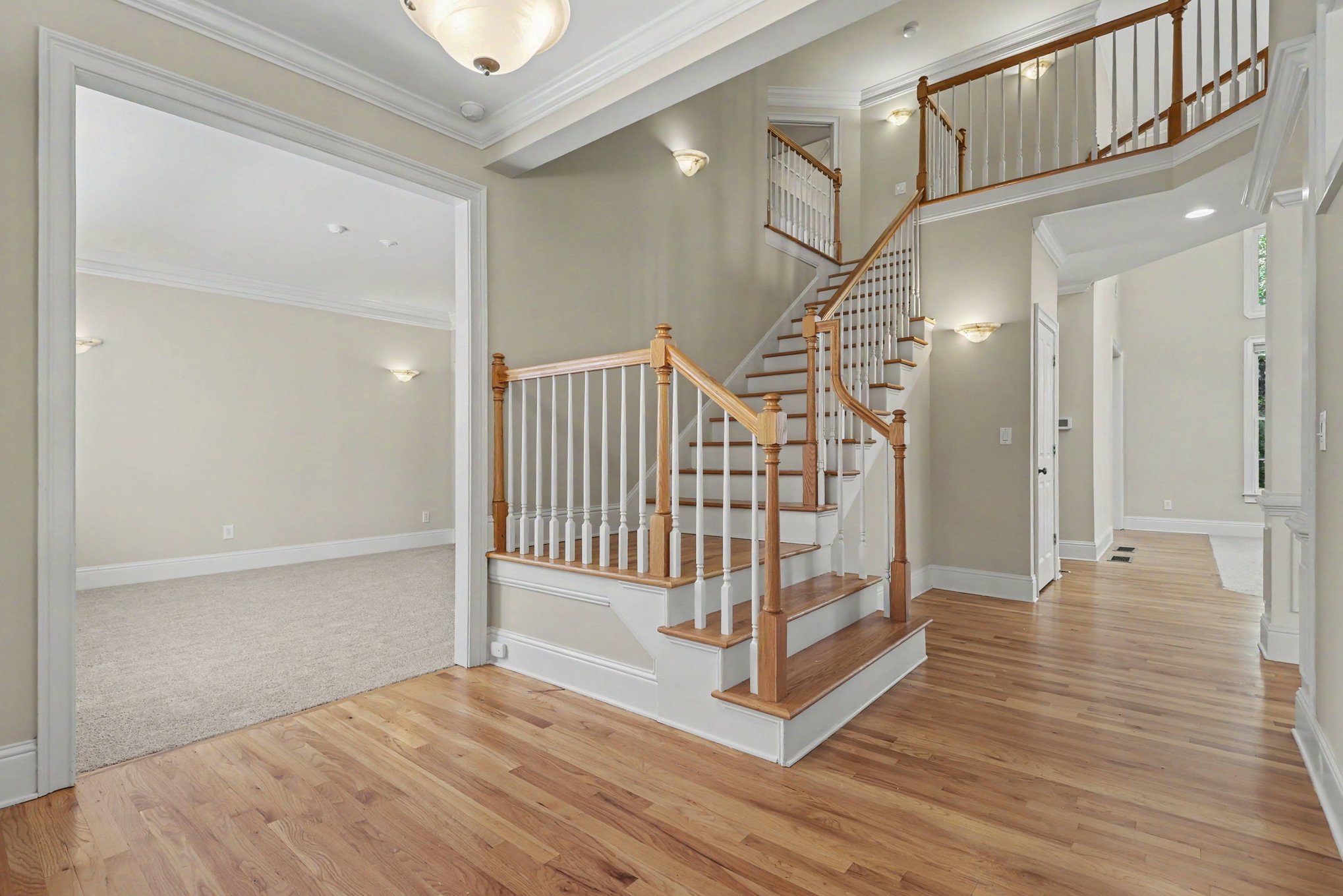 Photo 8 of 22 of 720 Barberry Dr, Alpharetta, GA