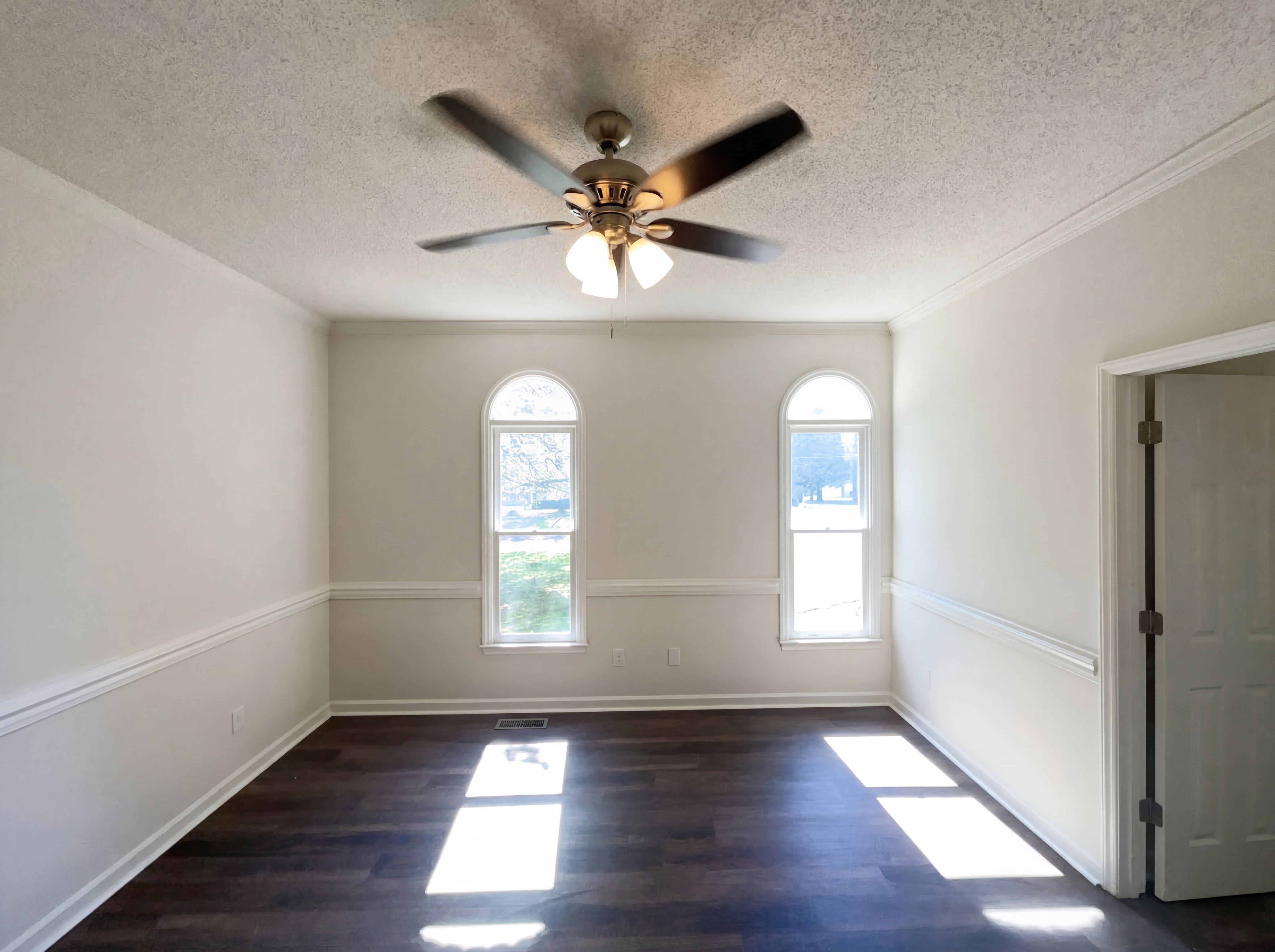 Photo 11 of 22 of 905 Kensal Green Dr, Kernersville, NC