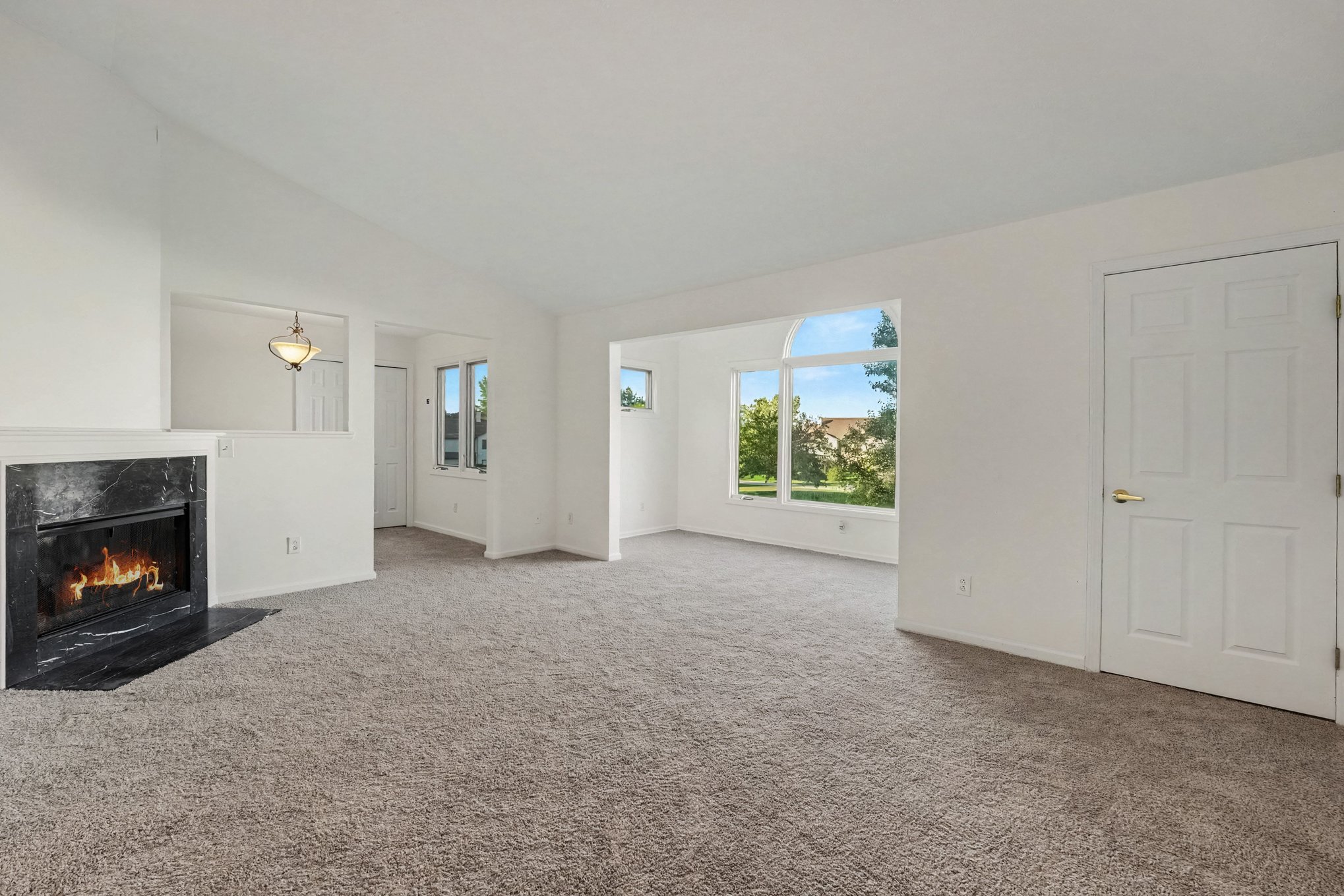 Photo 3 of 24 of 9673 Sylvan Ln, Concord Township, OH