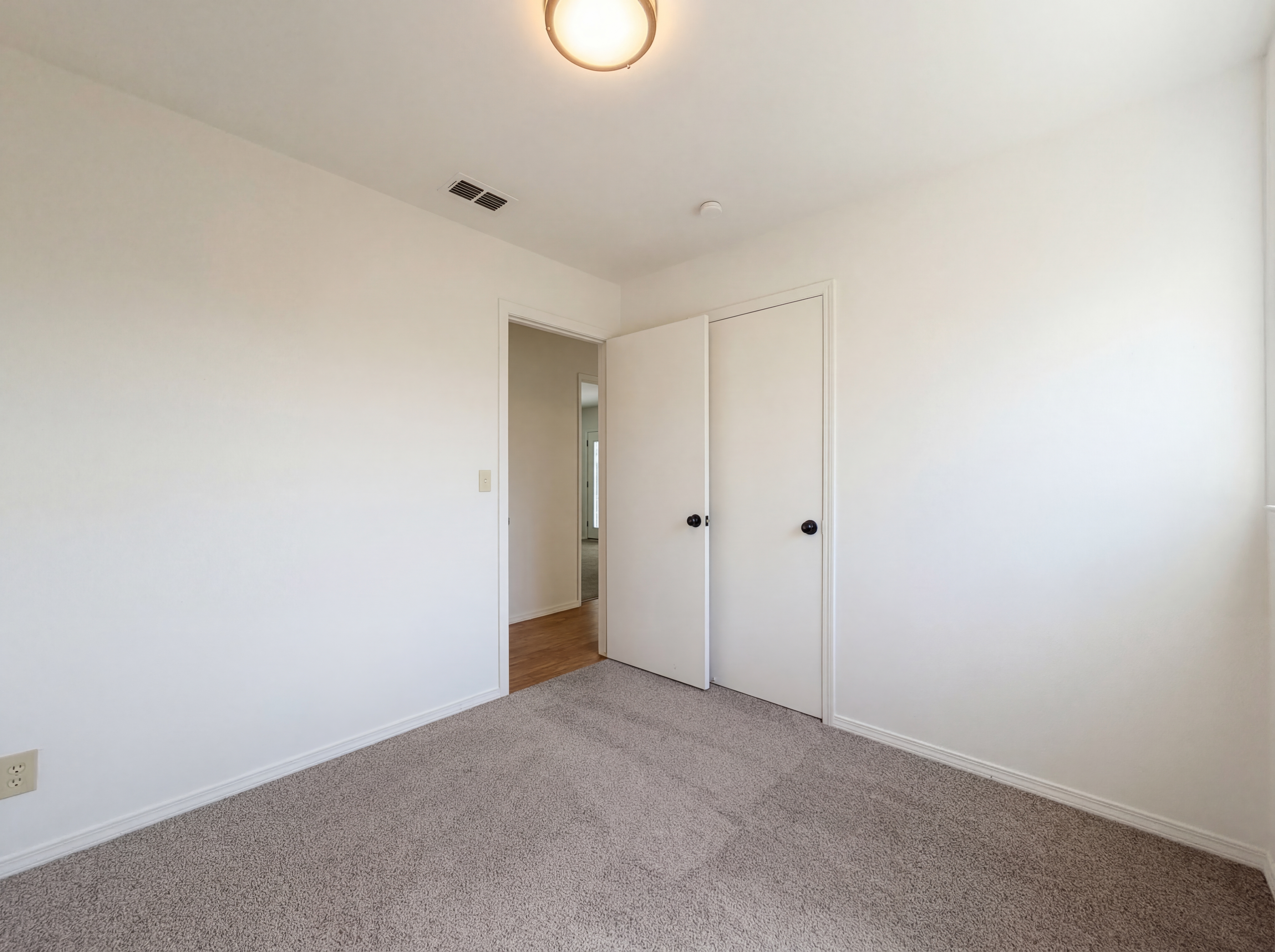 Photo 24 of 33 of 4814 Monet Way, Sacramento, CA