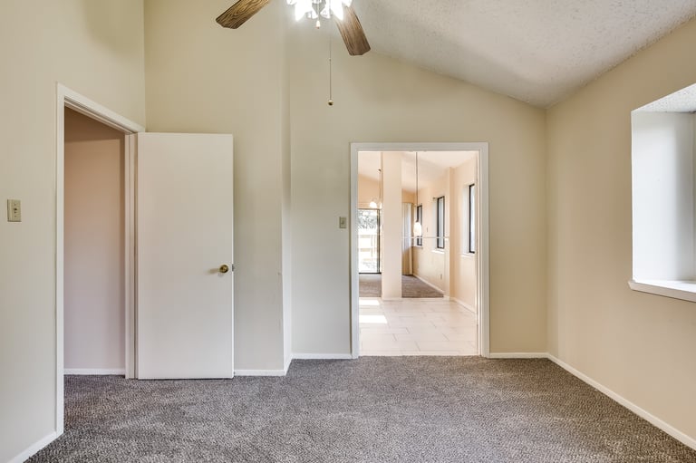 Photo 20 of 29 - 3301 Fairview Dr, Corinth, TX 76210