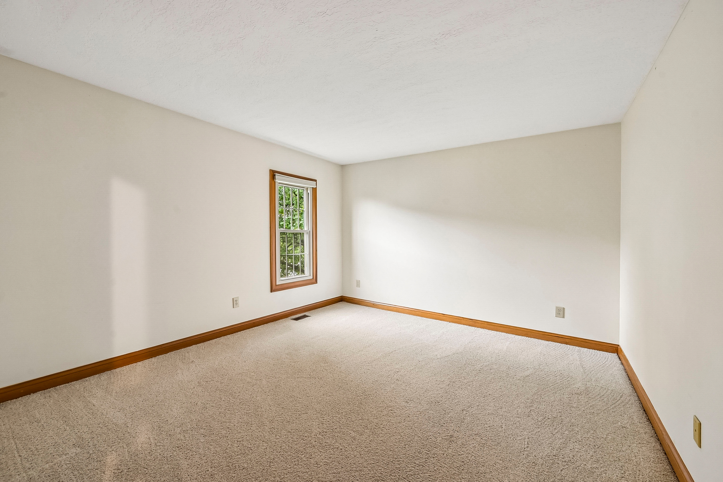 Photo 6 of 39 of 4542 Carrington Way, Hilliard, OH