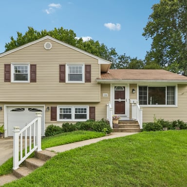 Property photo 1 of 136 Cressmont Ave