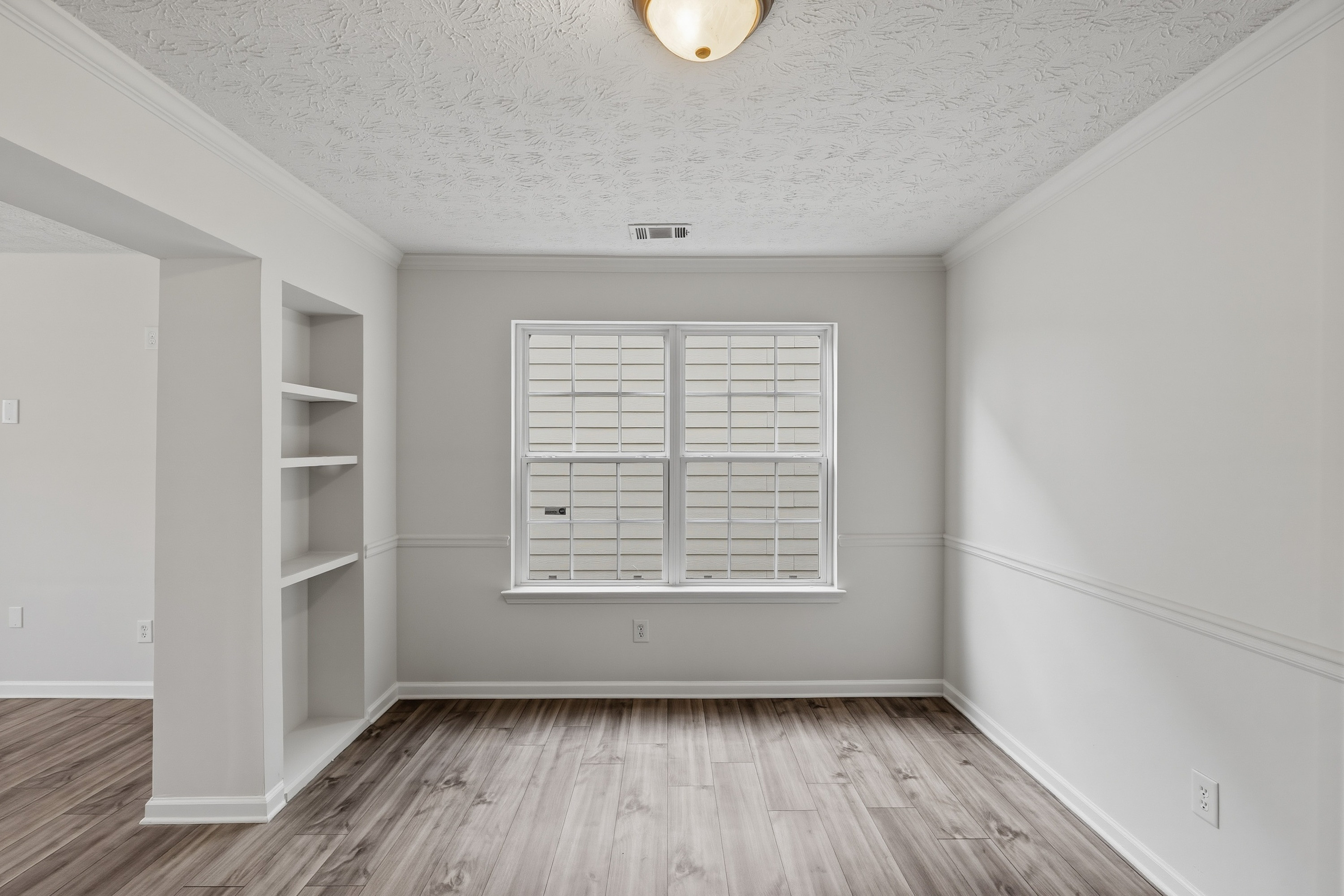 Photo 24 of 41 of 2213 Pine View Trl, Ellenwood, GA