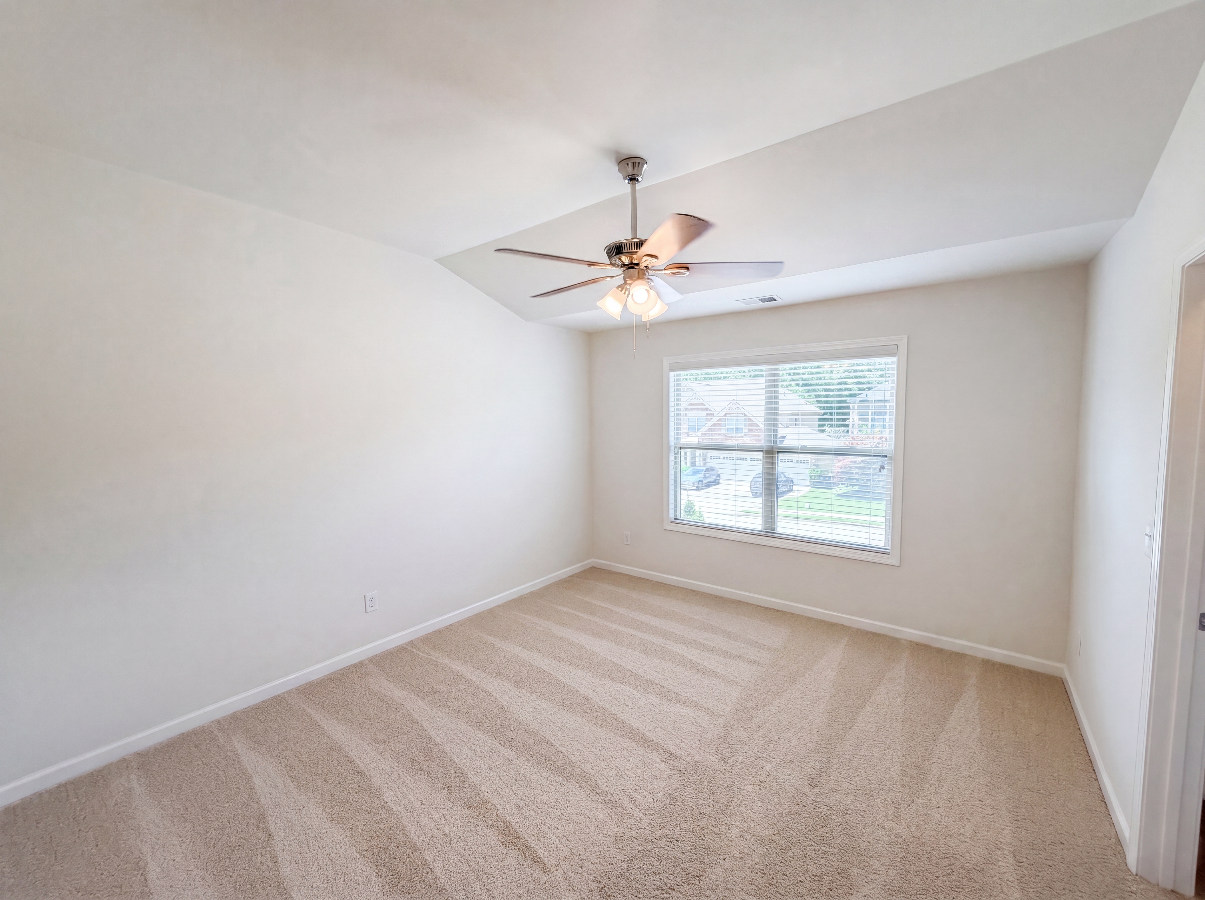 Photo 31 of 51 of 1481 Azalea Brook Dr, Lawrenceville, GA