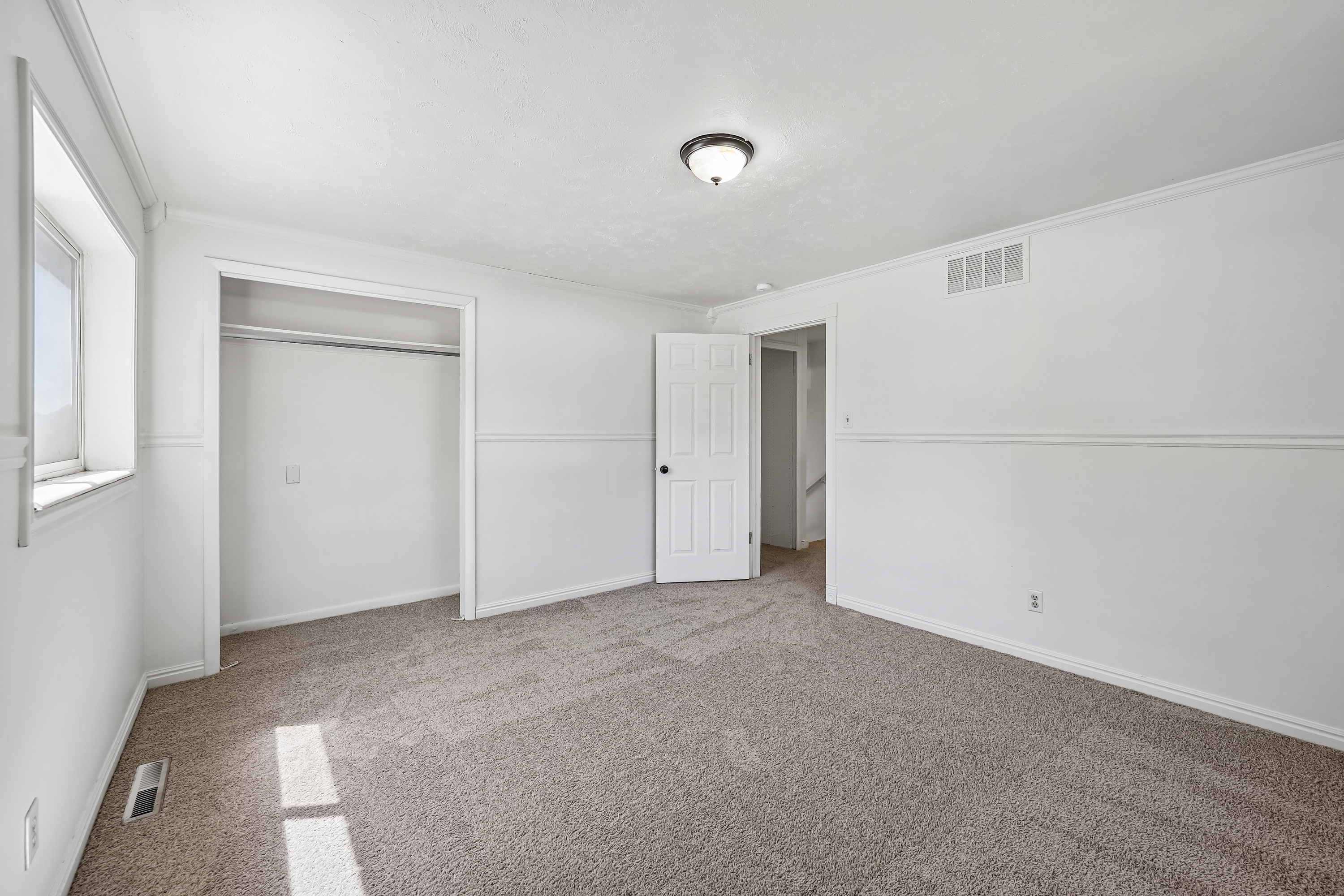 Photo 16 of 37 of 1500 N 300 W, Provo, UT