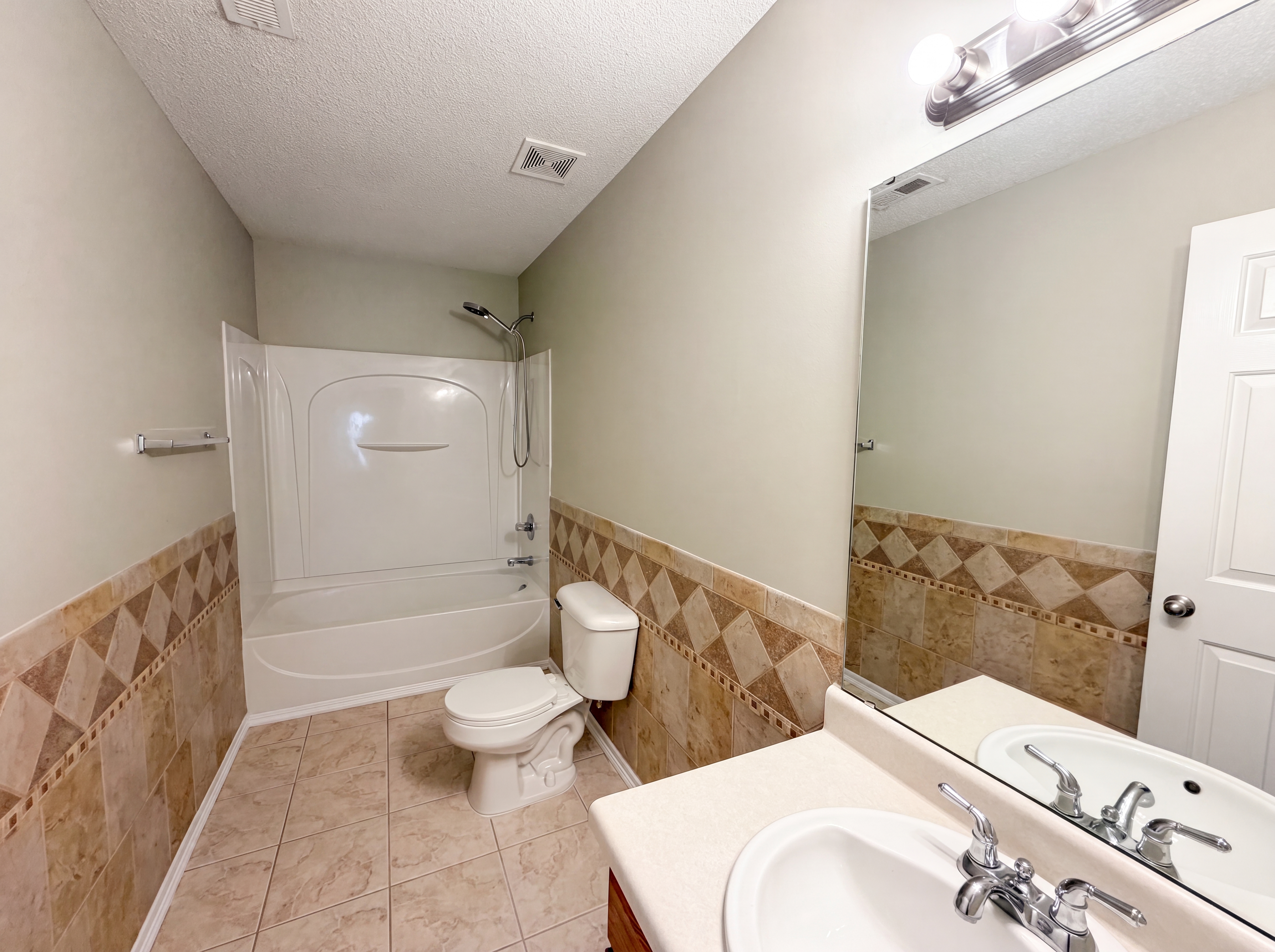 Photo 16 of 19 of 1812 Devonridge Dr, Fuquay Varina, NC