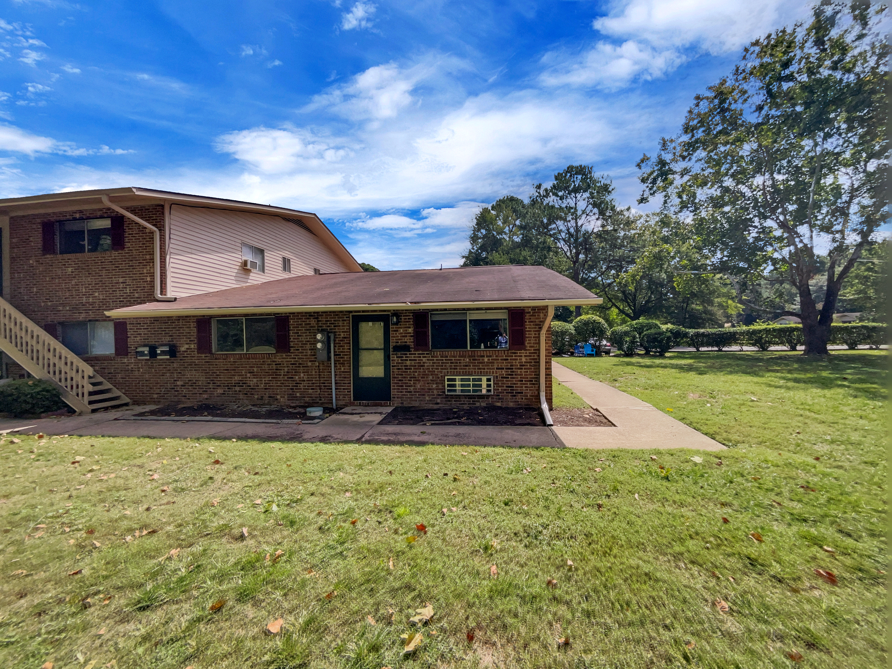 Photo 16 of 17 of 130 S Estes Dr, Chapel Hill, NC