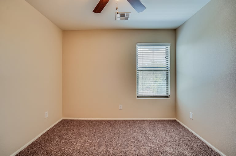 Photo 19 of 27 - 28402 N 25th Ave, Phoenix, AZ 85085