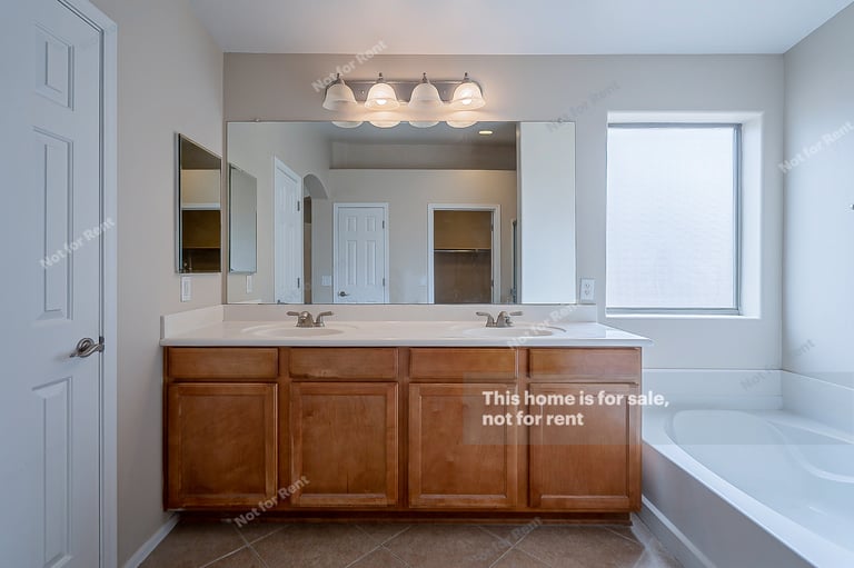 Photo 6 of 17 - 12524 N Stone Ring Dr, Marana, AZ 85653