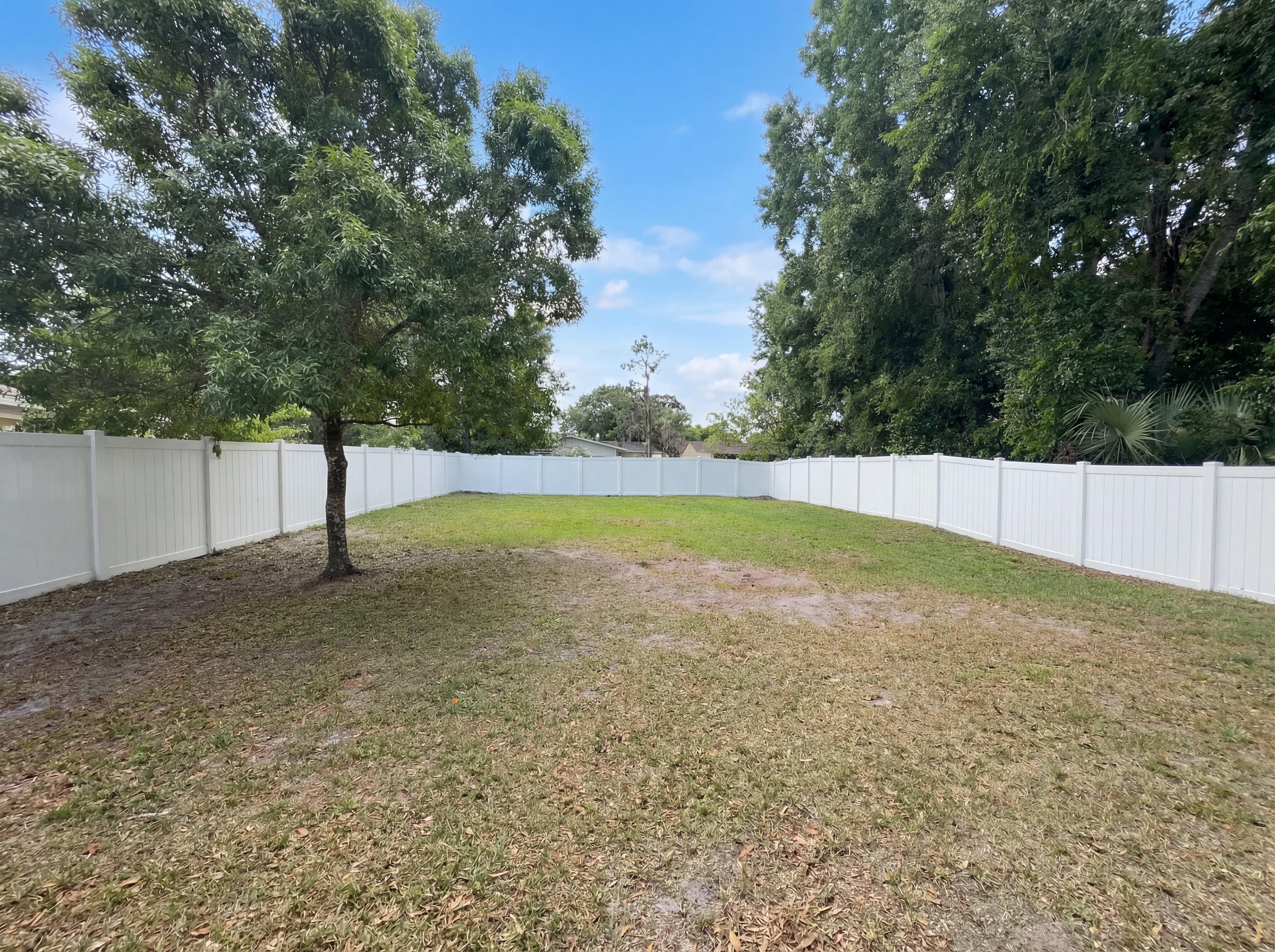 Photo 16 of 17 of 324 Bassedena Cir S, Lakeland, FL