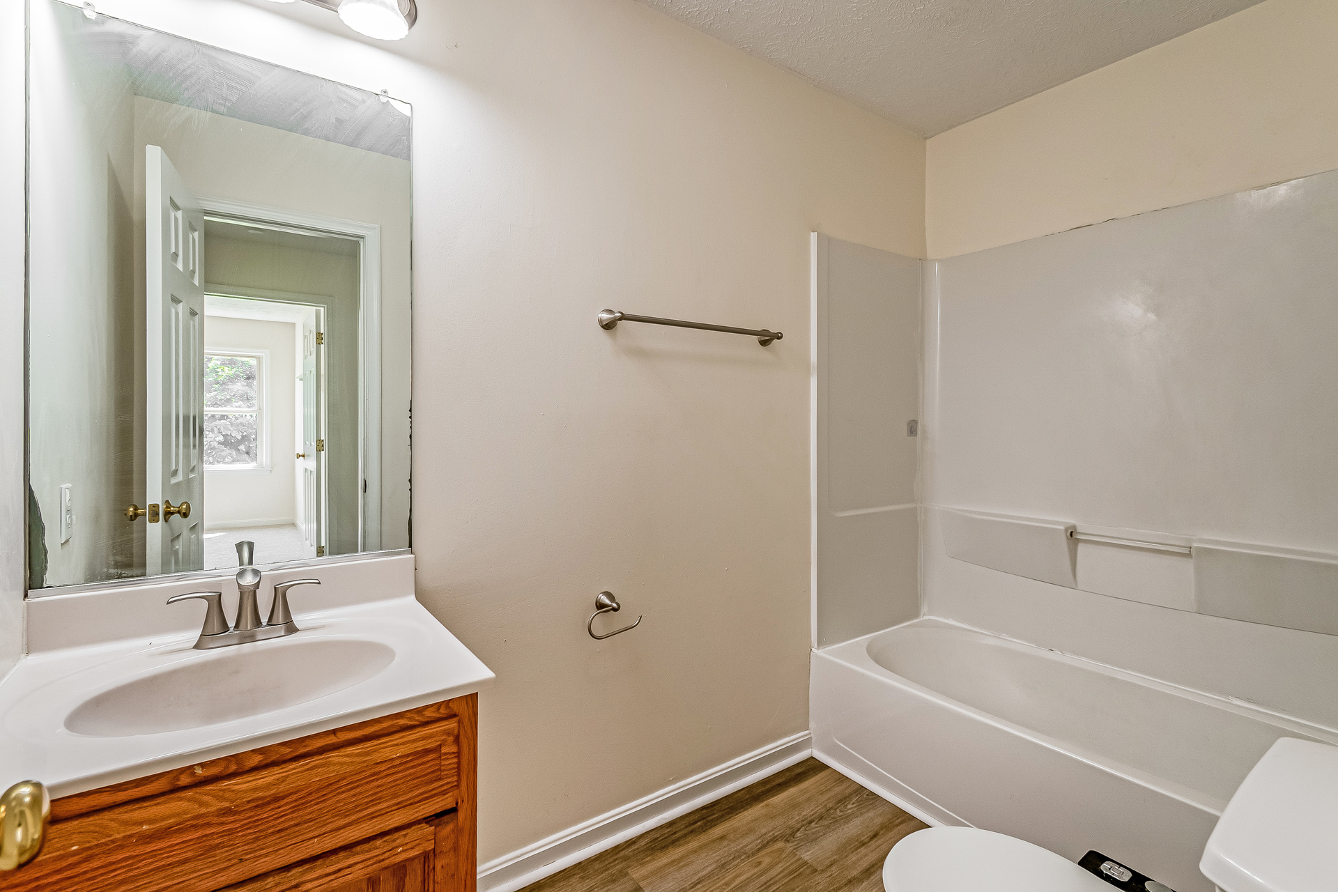 Photo 11 of 19 of 9577 Roys Ln, Culpeper, VA