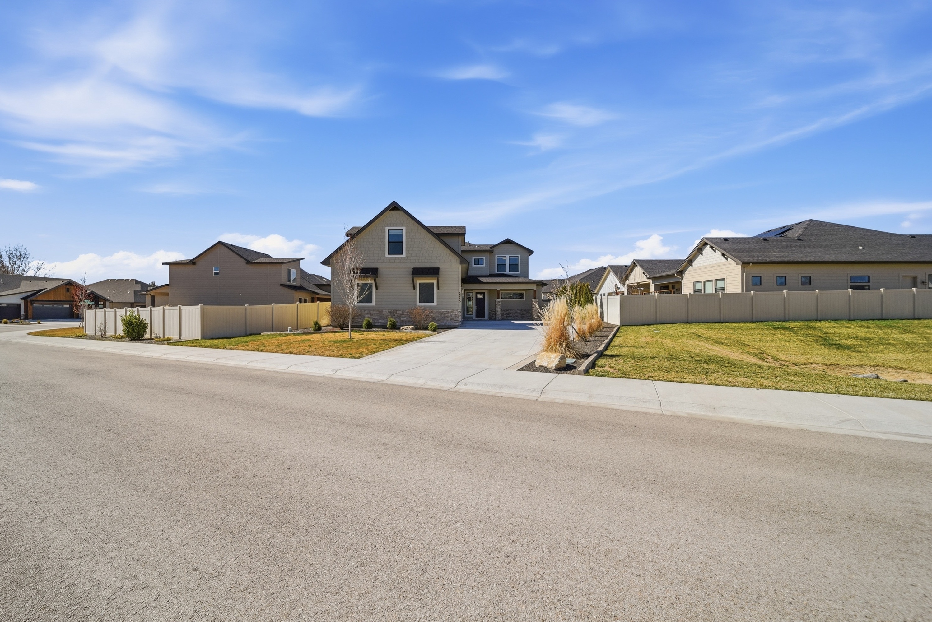 Photo 8 of 45 of 2943 N Sun City Ave, Star, ID