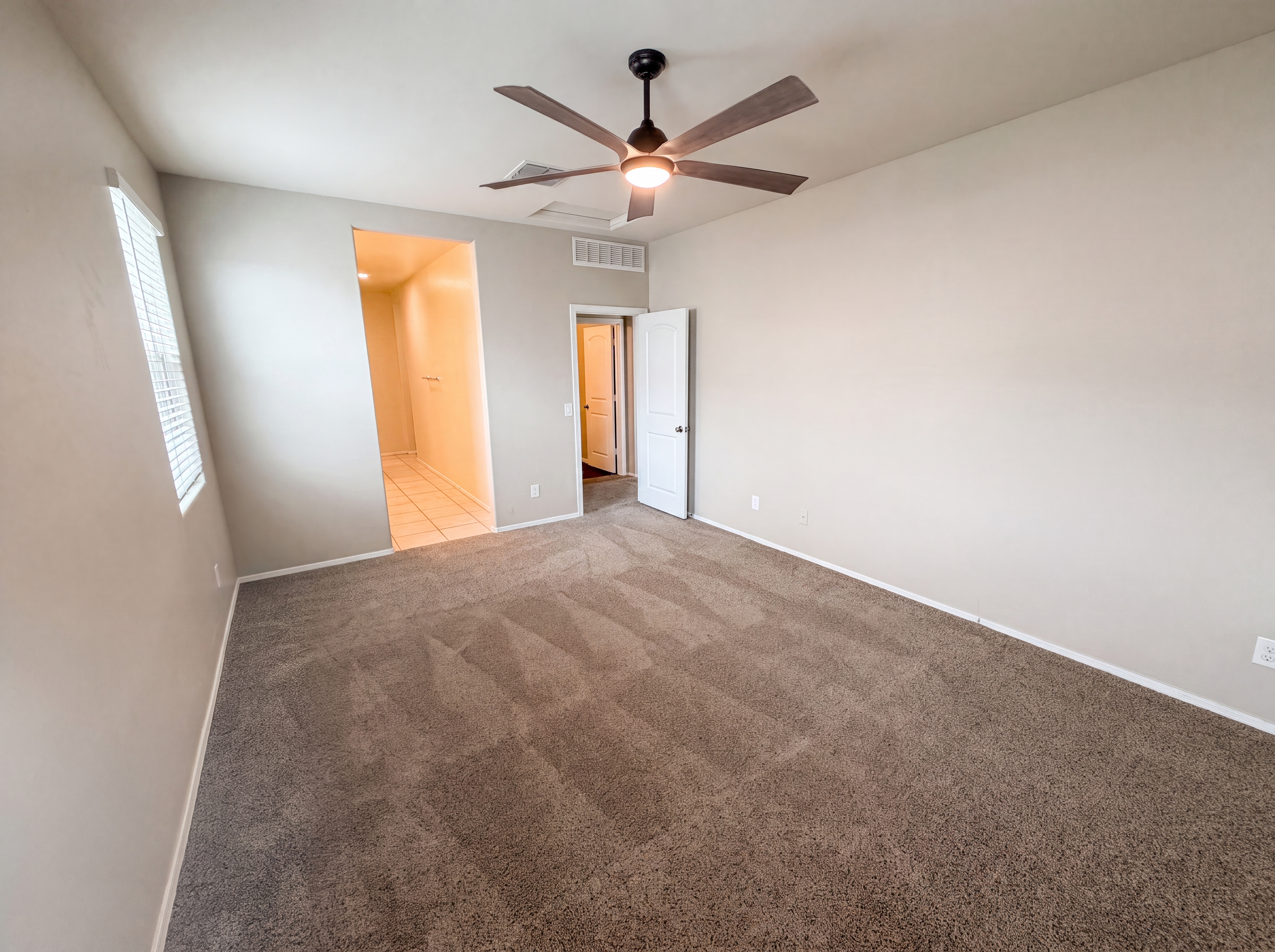 Photo 16 of 36 of 30970 W Amelia Ave, Buckeye, AZ