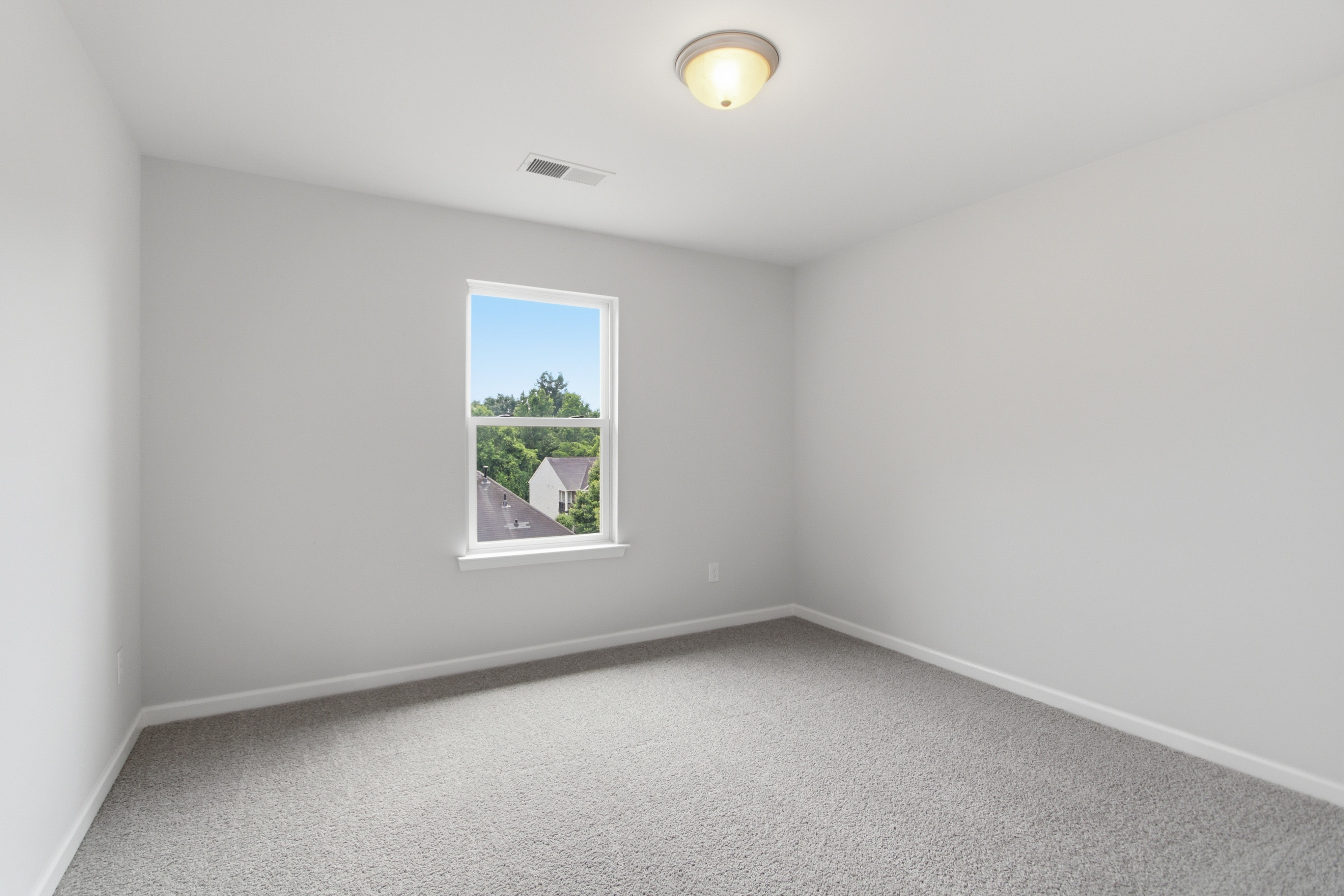 Photo 14 of 31 of 7130 Creeksong Dr, Douglasville, GA