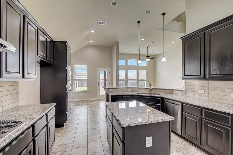 Photo 21 of 37 - 20409 Great Egret Ln, Pflugerville, TX 78660