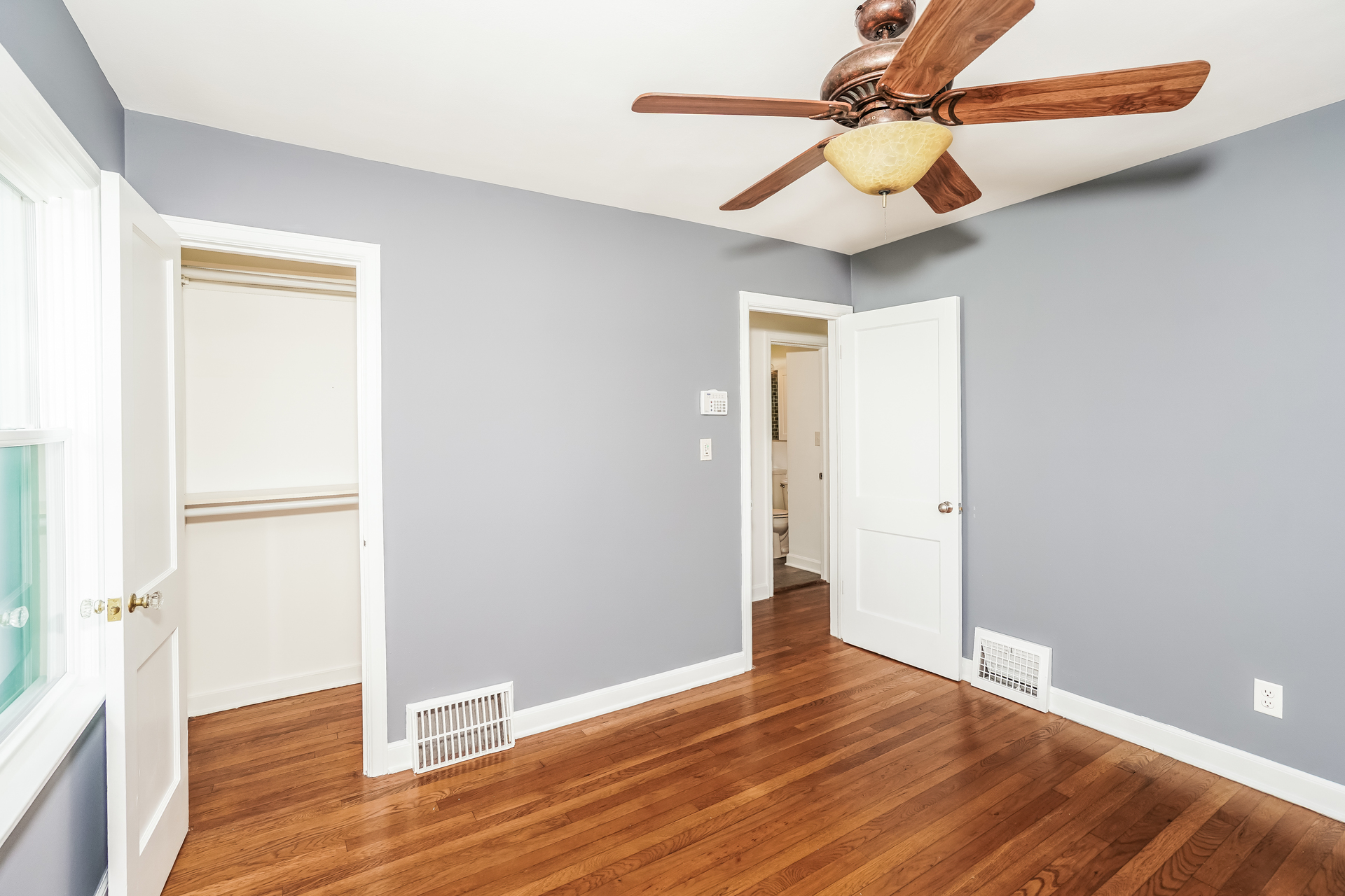 Photo 11 of 20 of 181 Walton Ave, Waukesha, WI