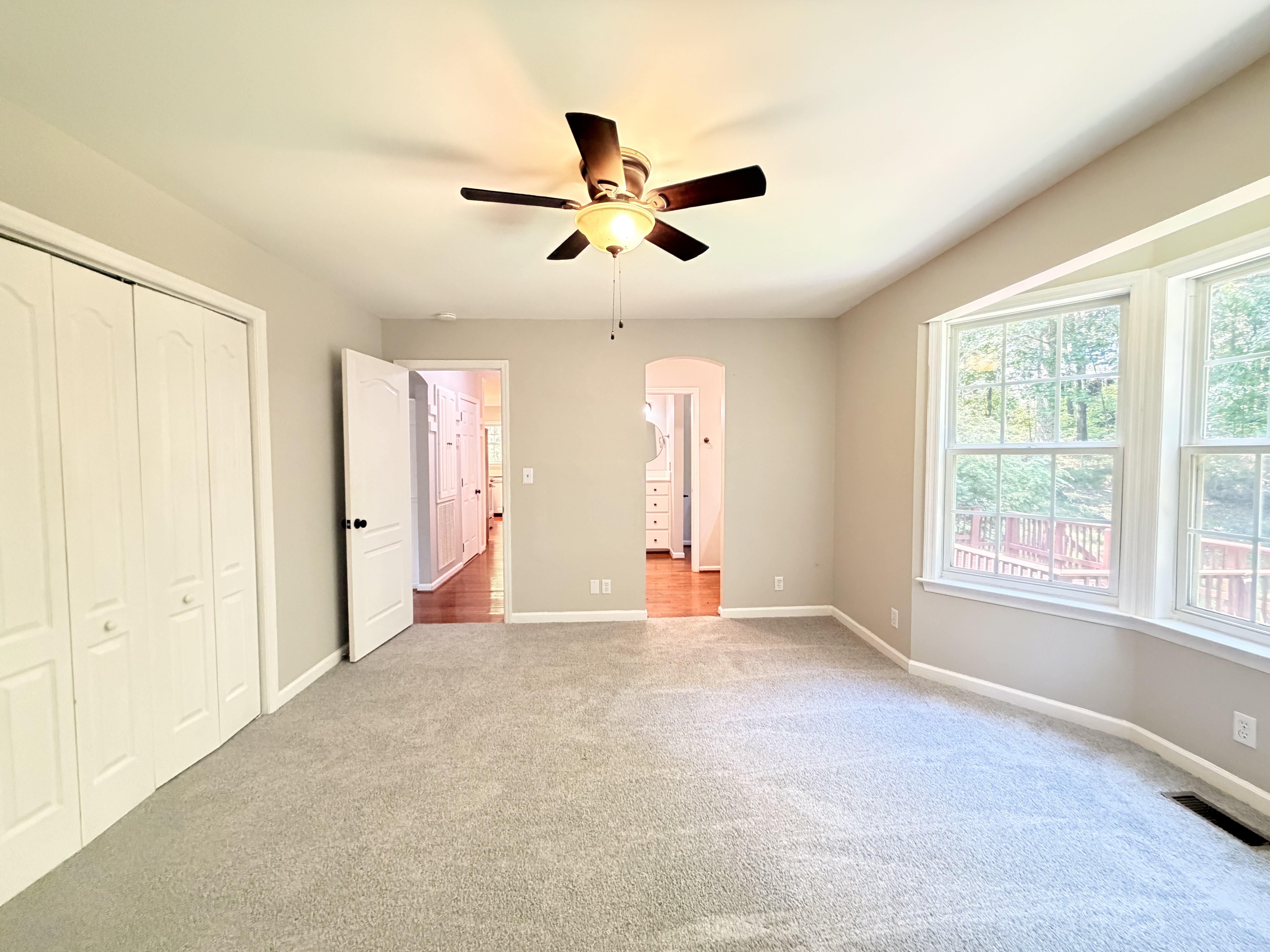 Photo 8 of 24 of 608 Beechtree Ct, Burns, TN