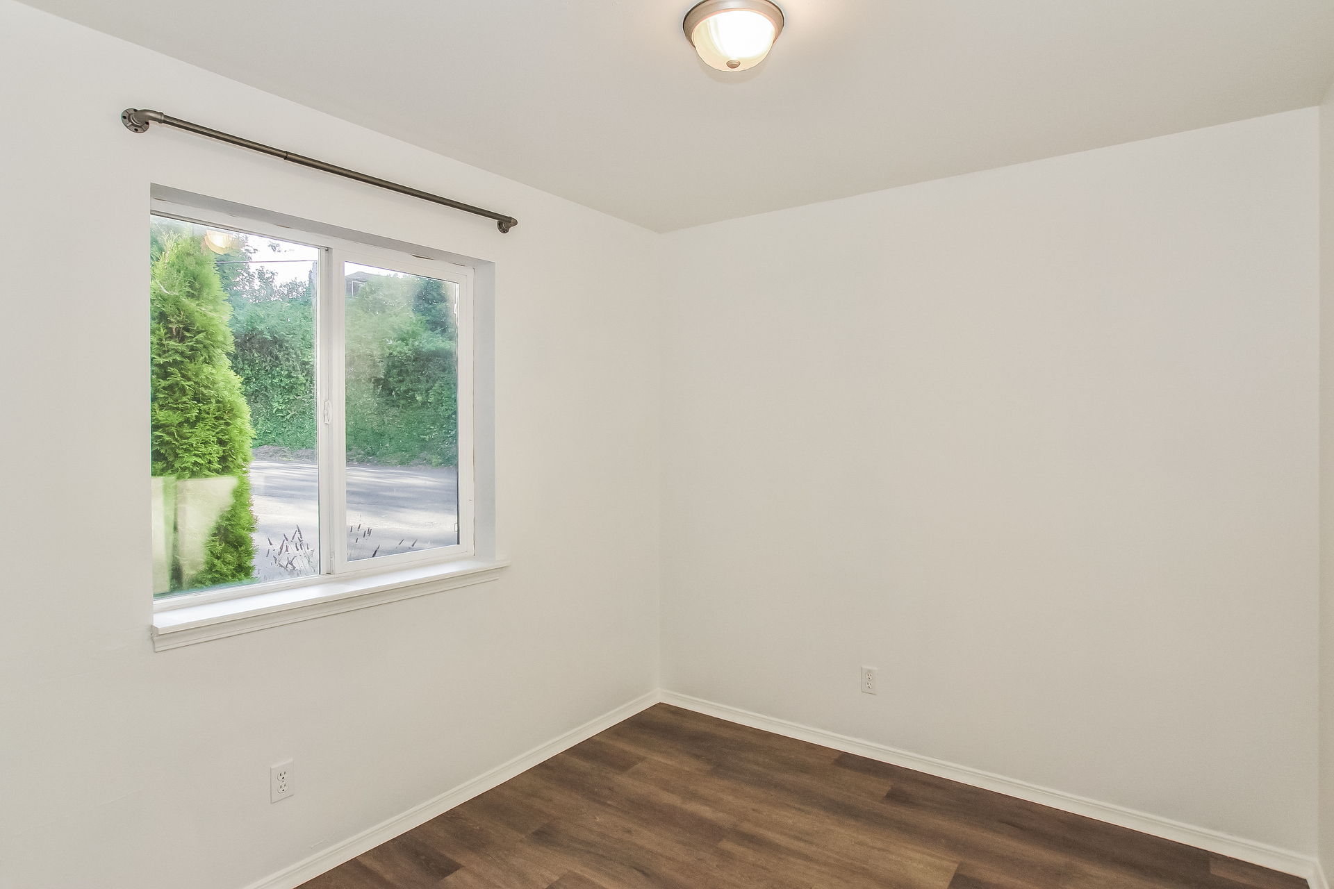 Photo 11 of 21 of 3311 New Hope Cir, Bremerton, WA