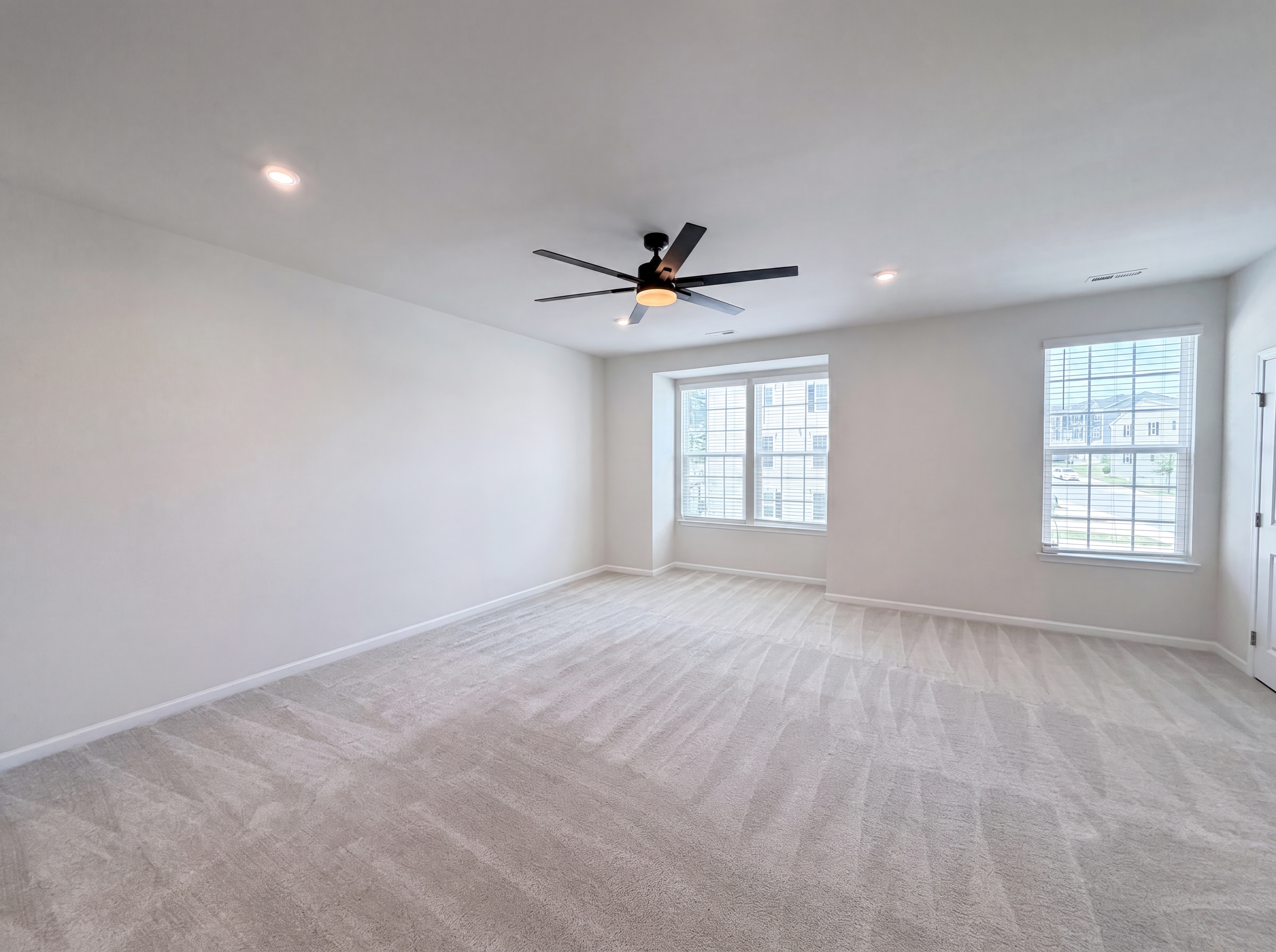 Photo 4 of 19 of 2037 Autumn Cyprus Ave, Gastonia, NC