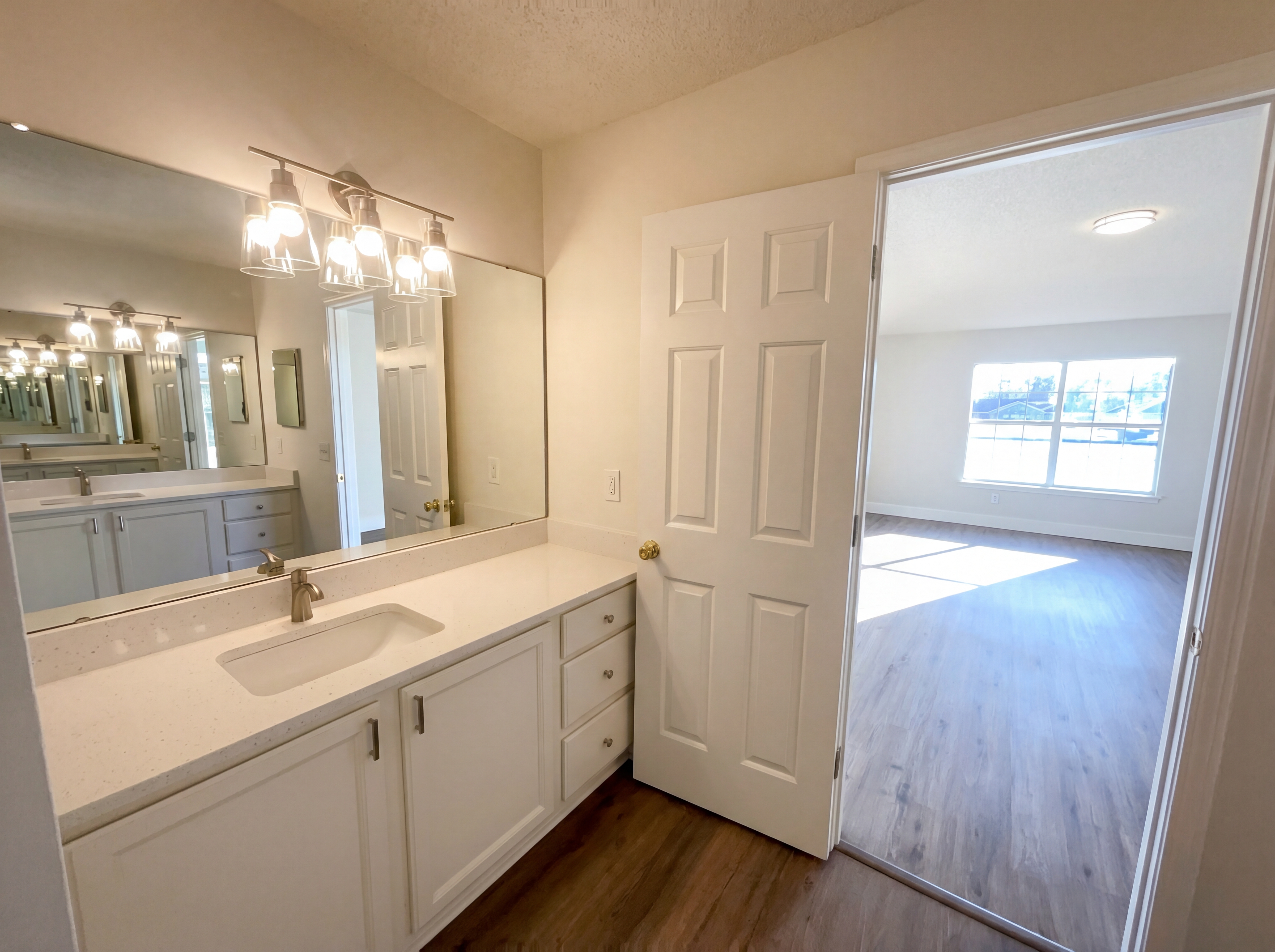 Photo 15 of 22 of 978 Tammy Cove Ln, Jacksonville, FL