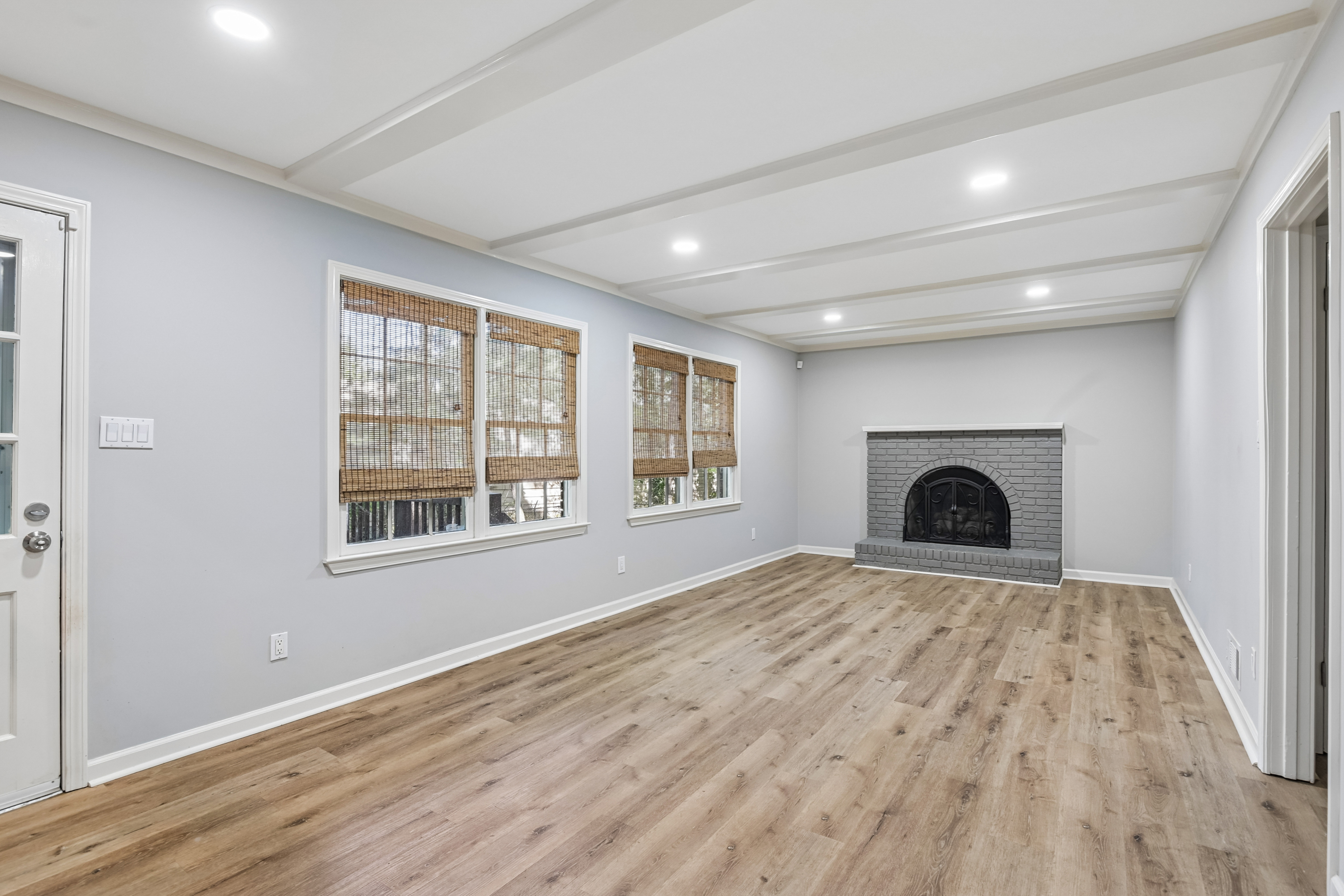 Photo 3 of 30 of 4256 Cranton Ct NE, Brookhaven, GA