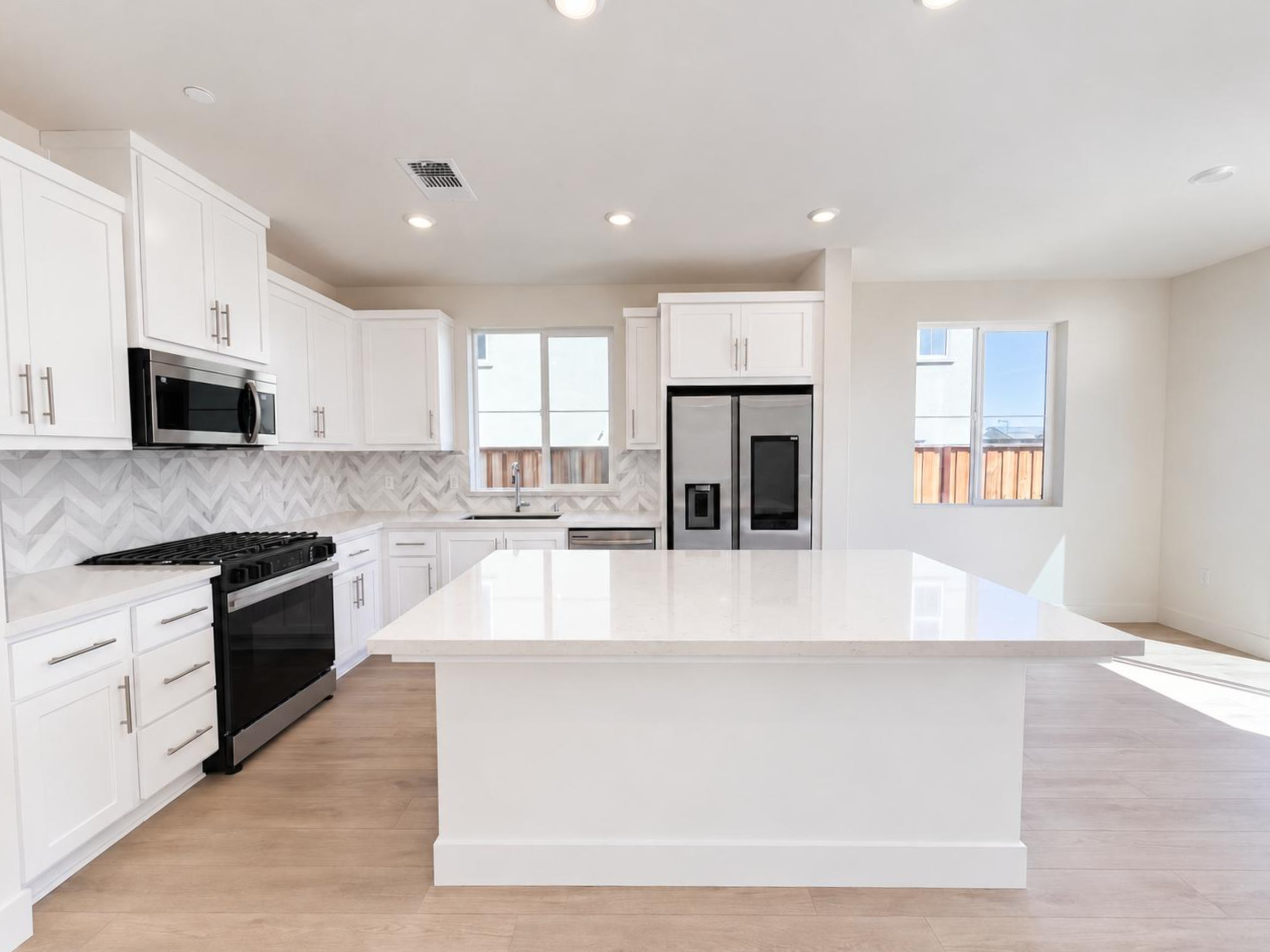 Photo 2 of 15 of 5440 Ironwood Ave, Tracy, CA