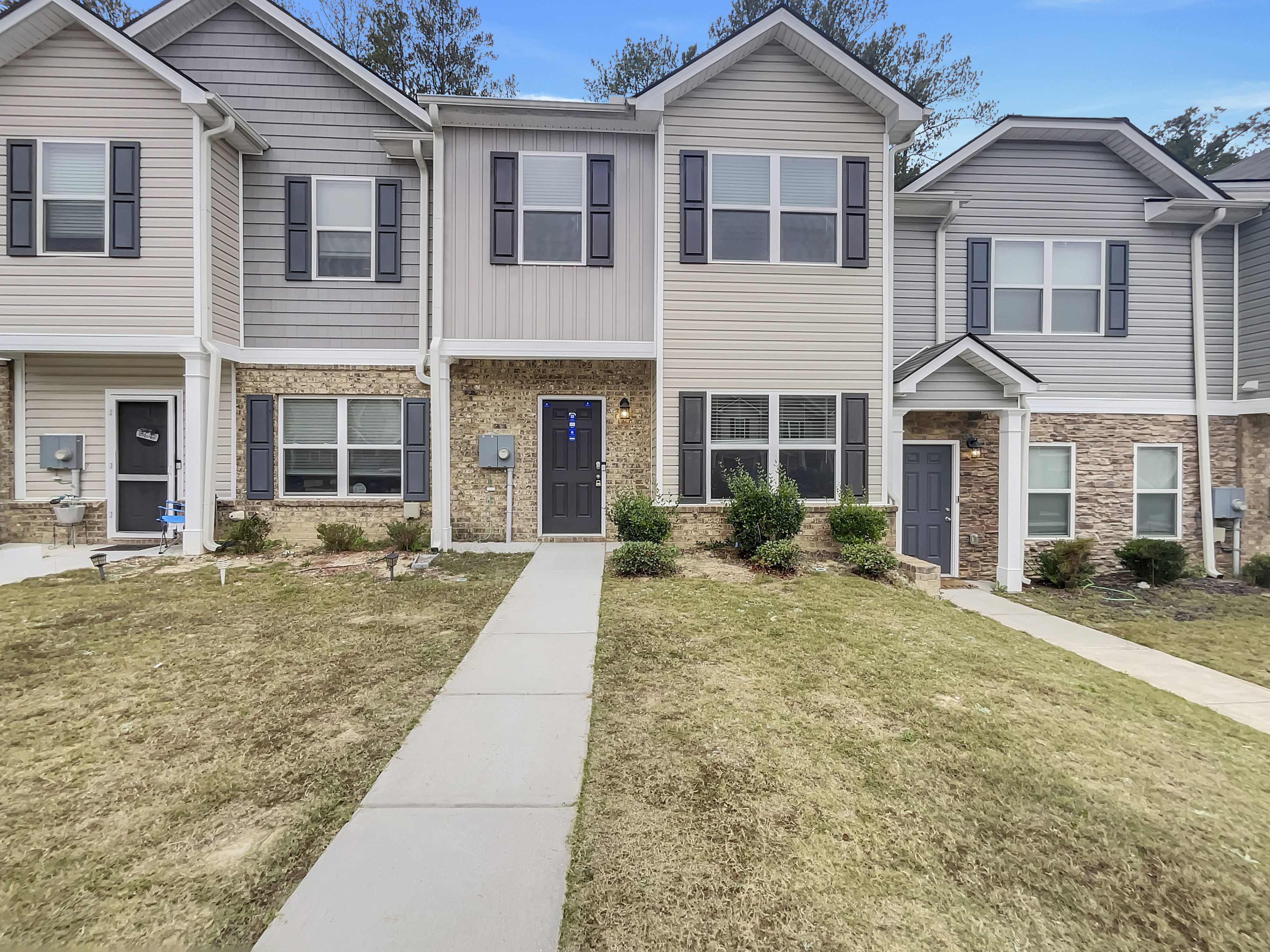 Photo 21 of 23 of 6077 Oakley Rd, Union City, GA