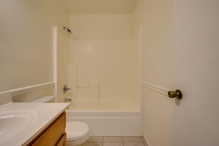 Photo 16 of 25 - 7010 S 24th Ln, Phoenix, AZ 85041